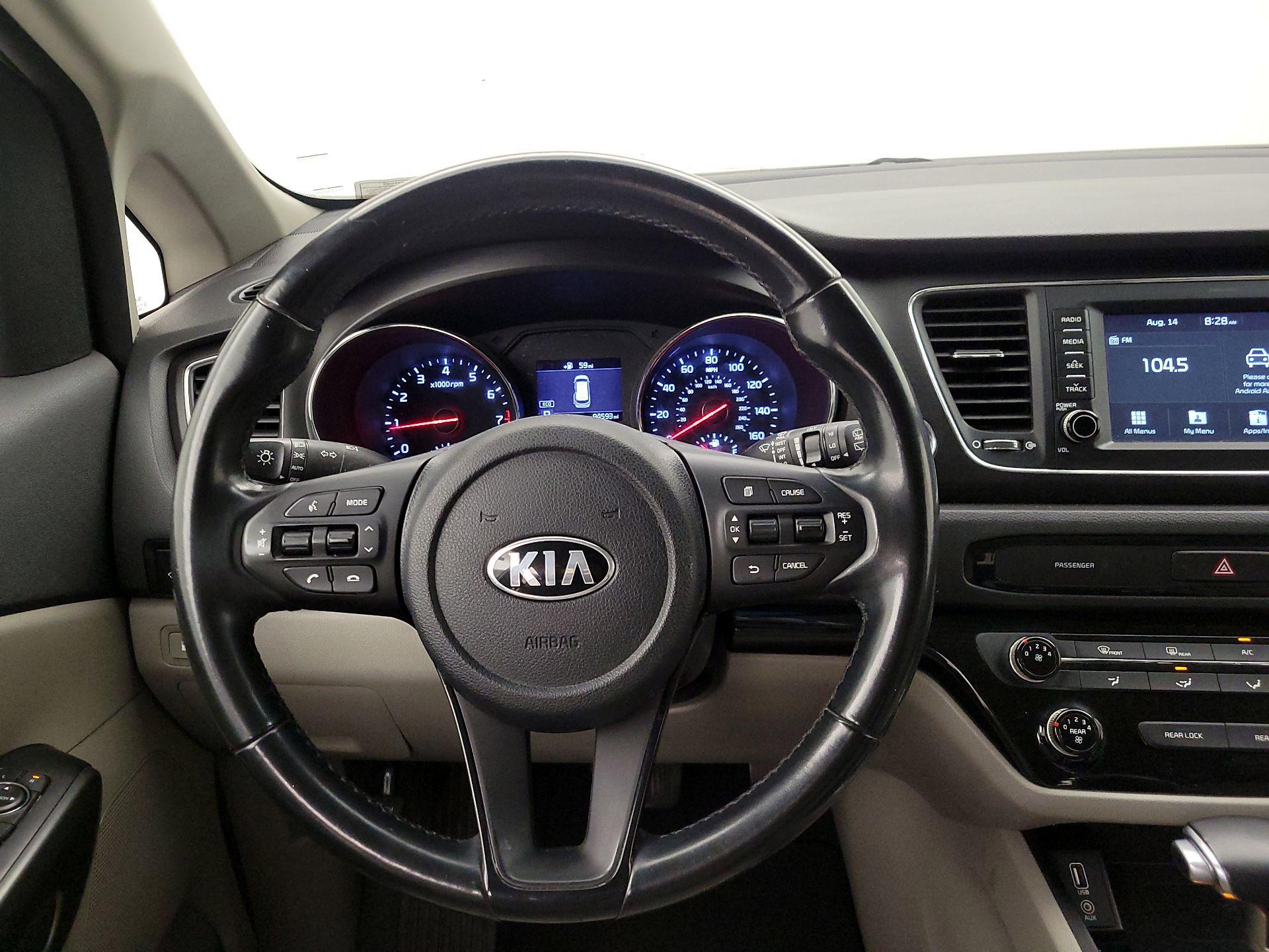 Thumbnail: 2019 Kia Sedona - 10
