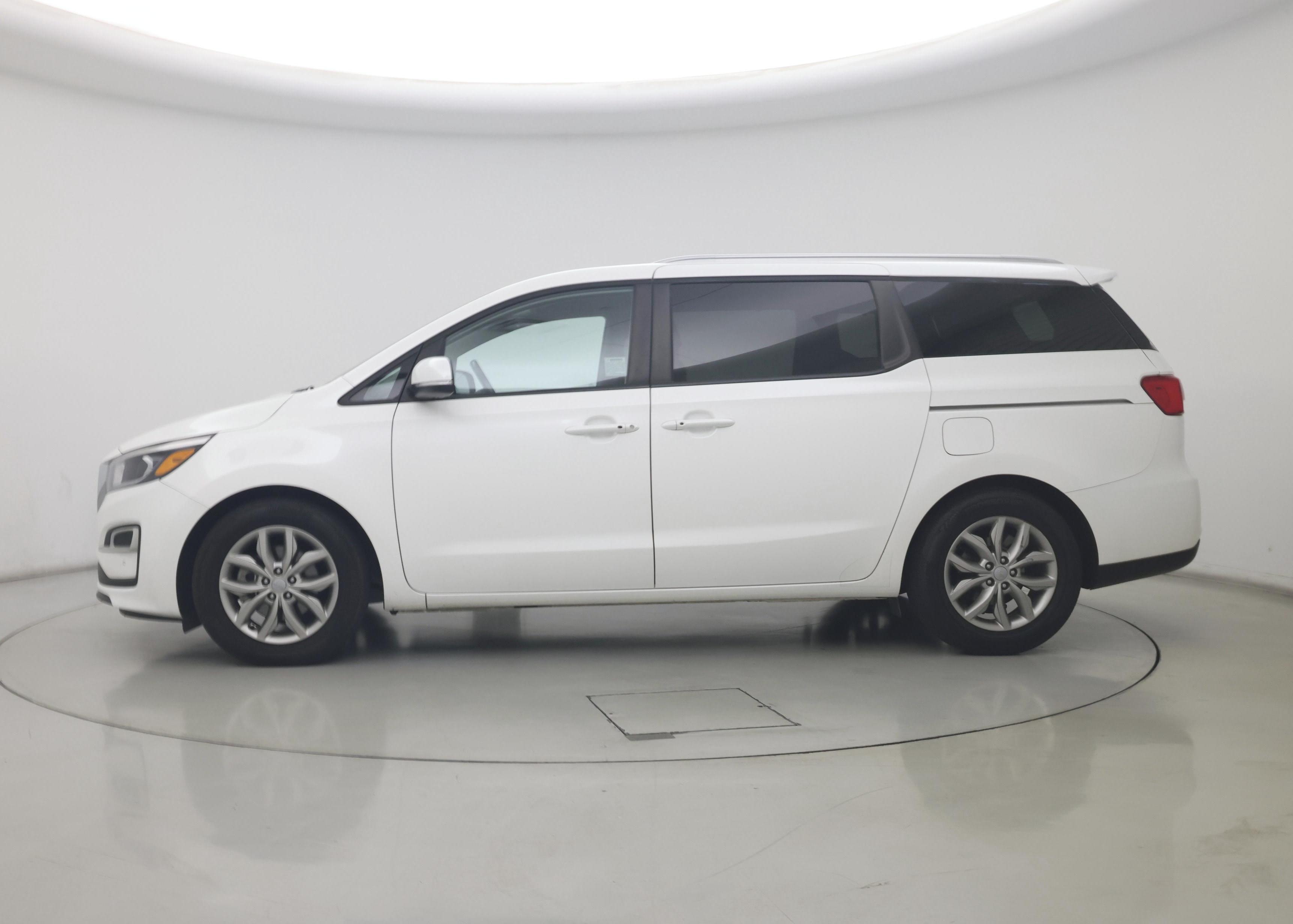 Thumbnail: 2019 Kia Sedona - 3