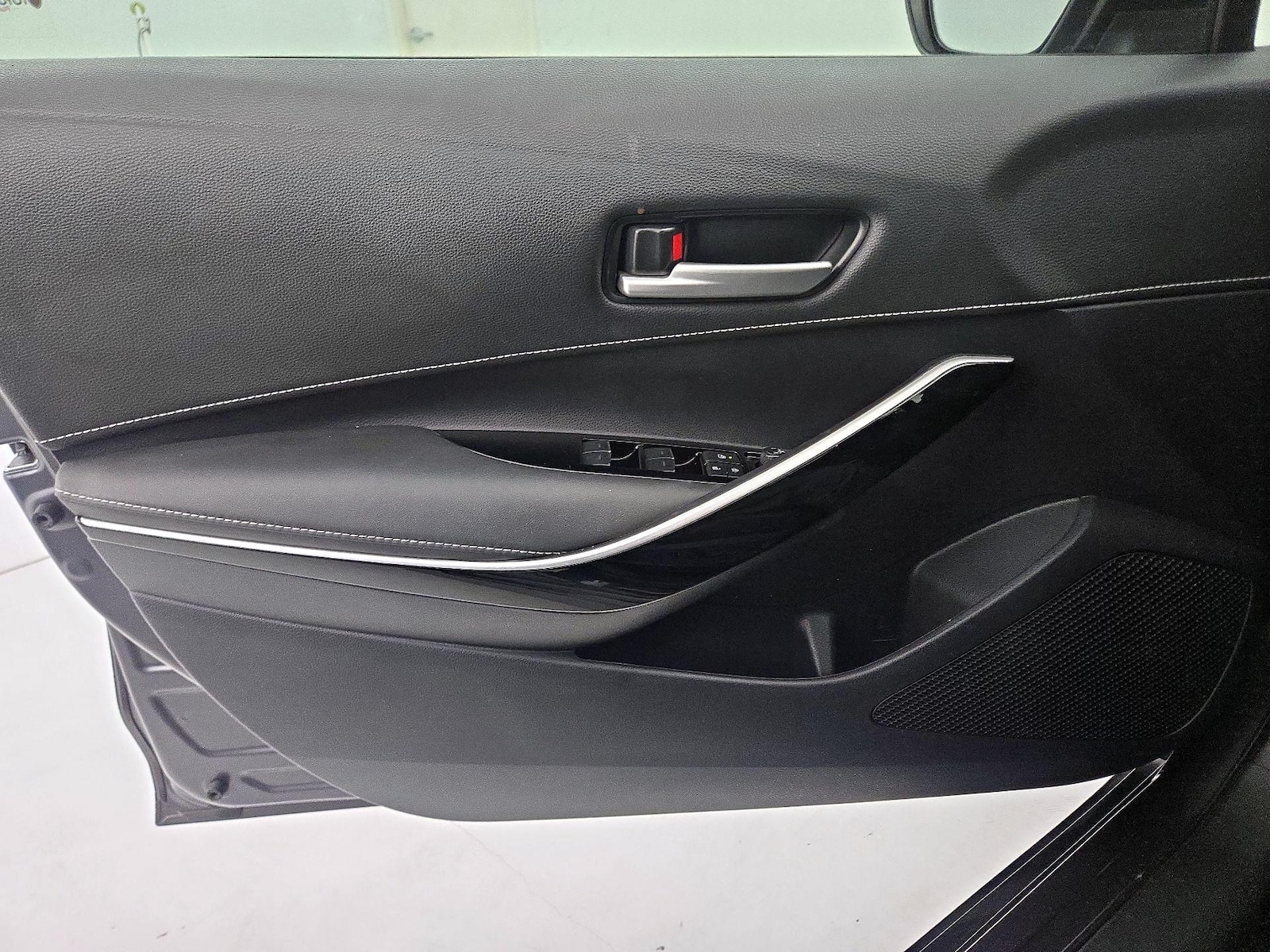 2024 Toyota Corolla Hatchback XSE - Photo 13