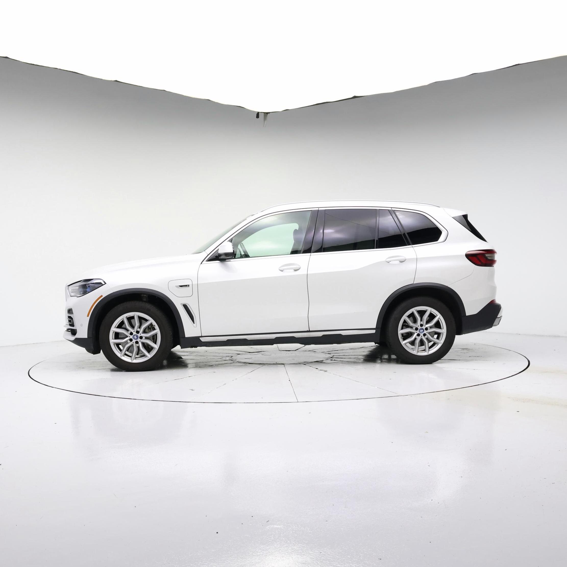 Thumbnail: 2023 BMW X5 - 3