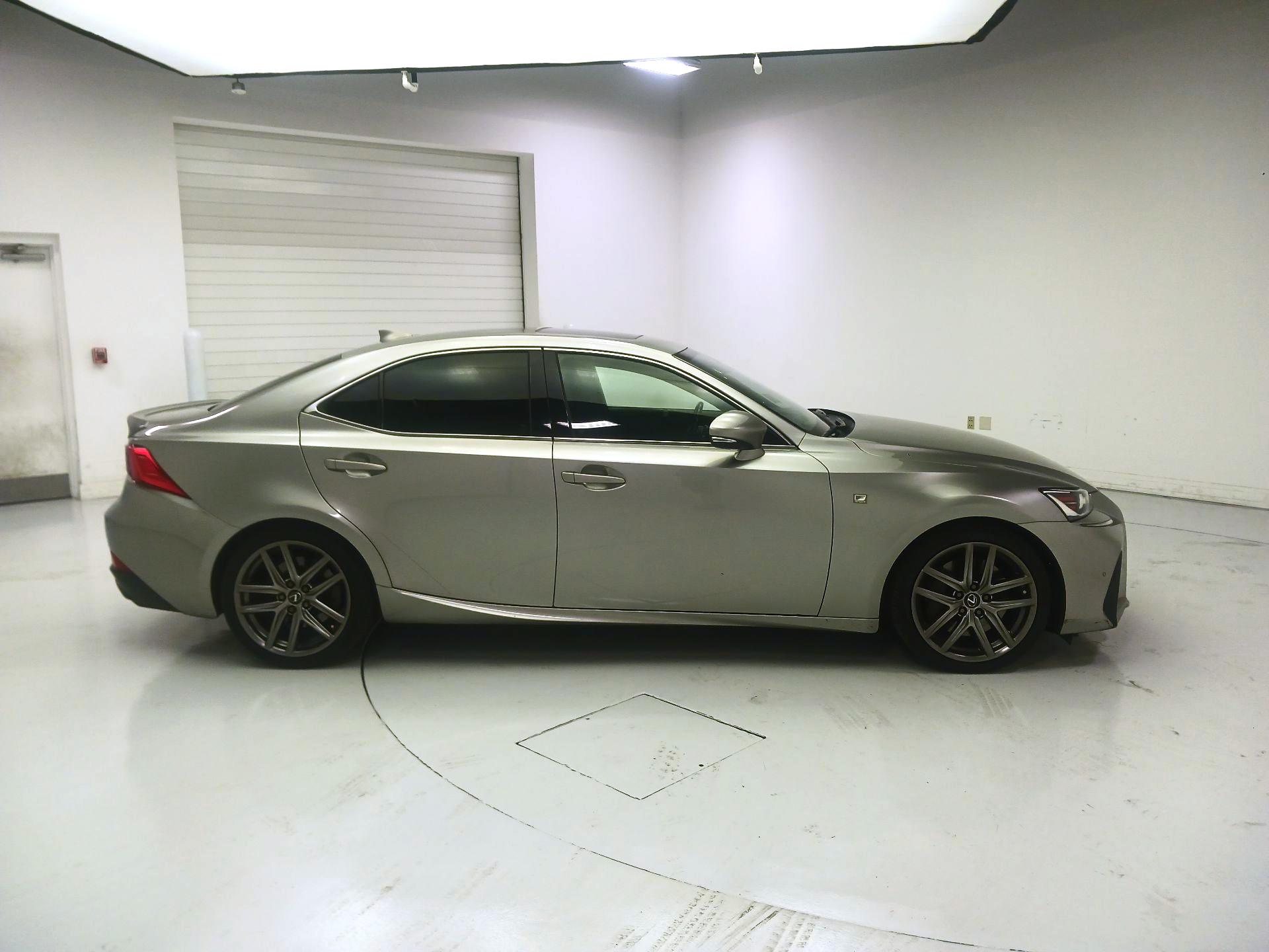 Thumbnail: 2020 Lexus IS - 4