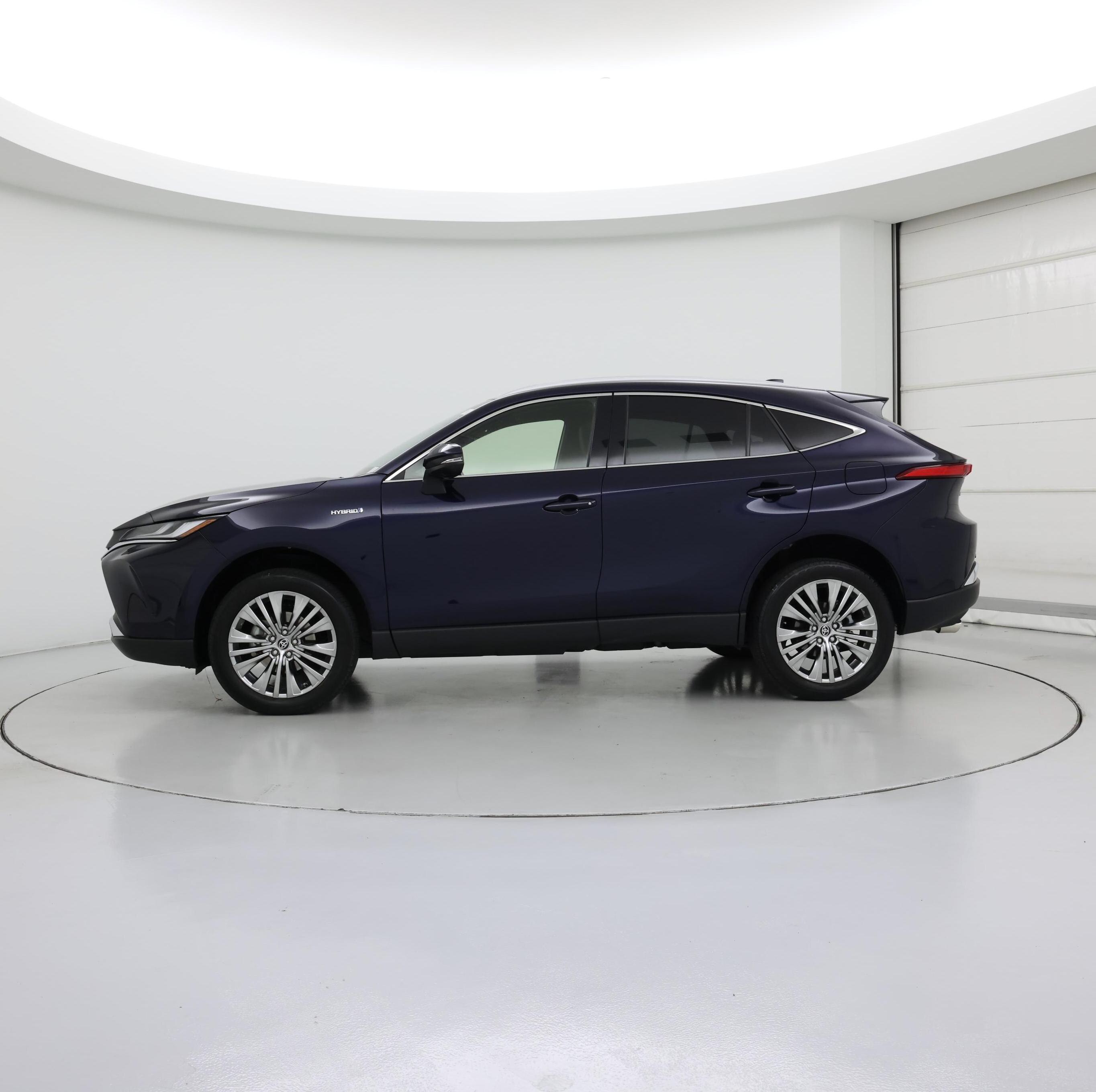 Thumbnail: 2021 Toyota Venza - 3