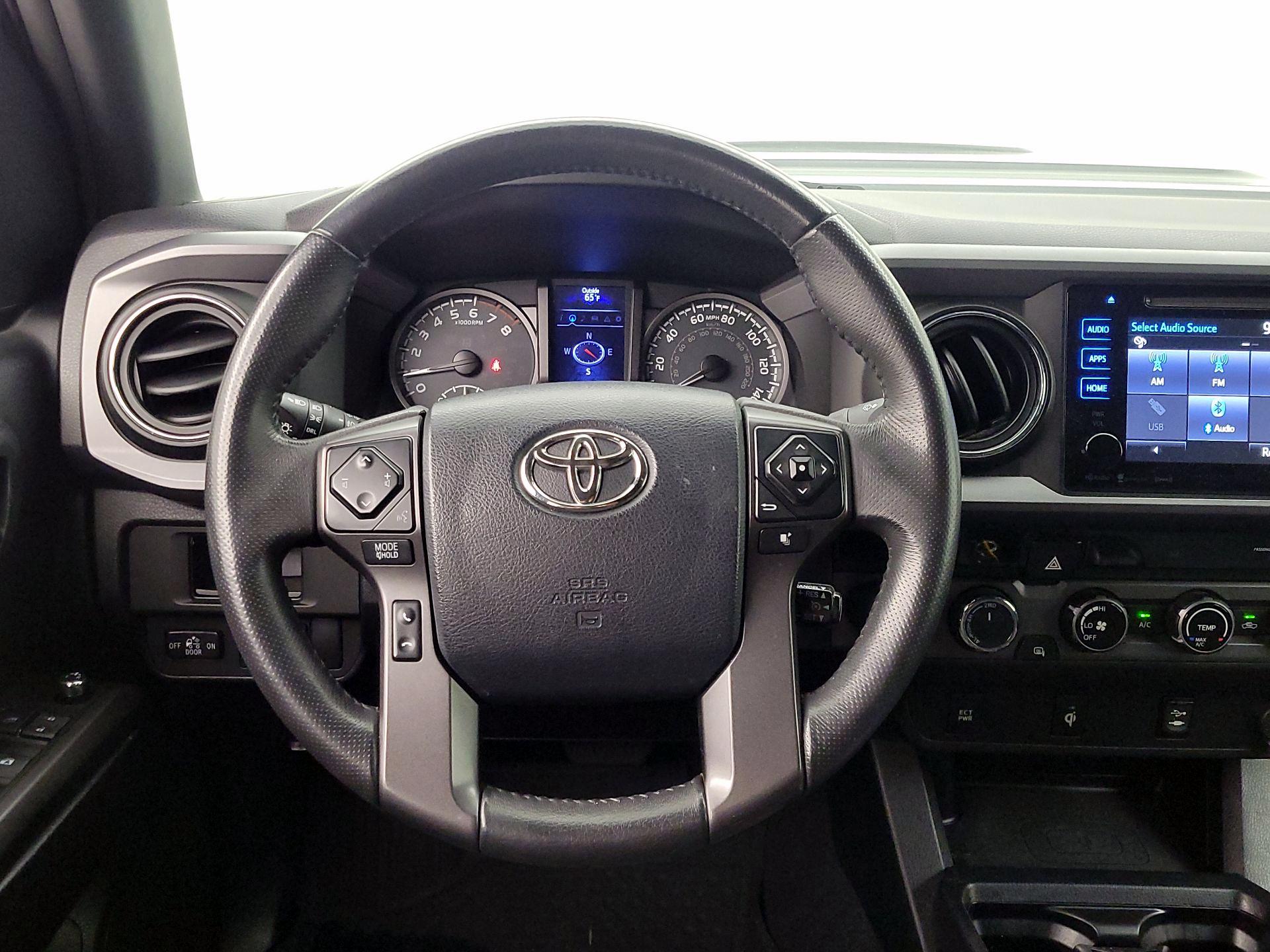 Thumbnail: 2017 Toyota Tacoma - 10