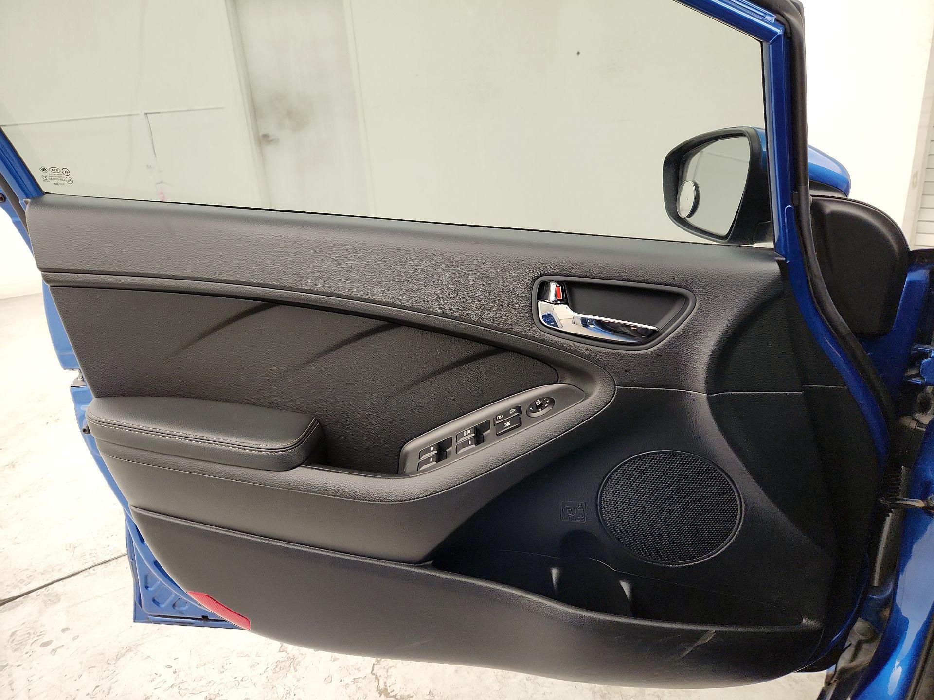 Thumbnail: 2014 Kia Forte - 12