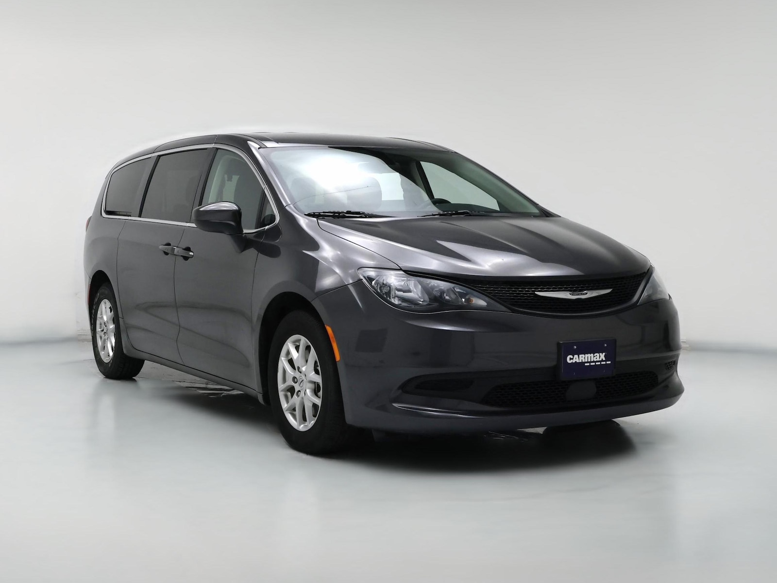 2022 Chrysler Voyager