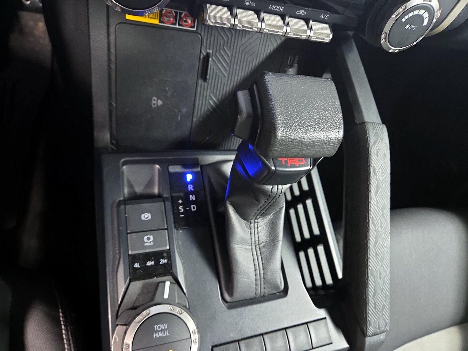 2024 Toyota Tacoma TRD Sport - Photo 9