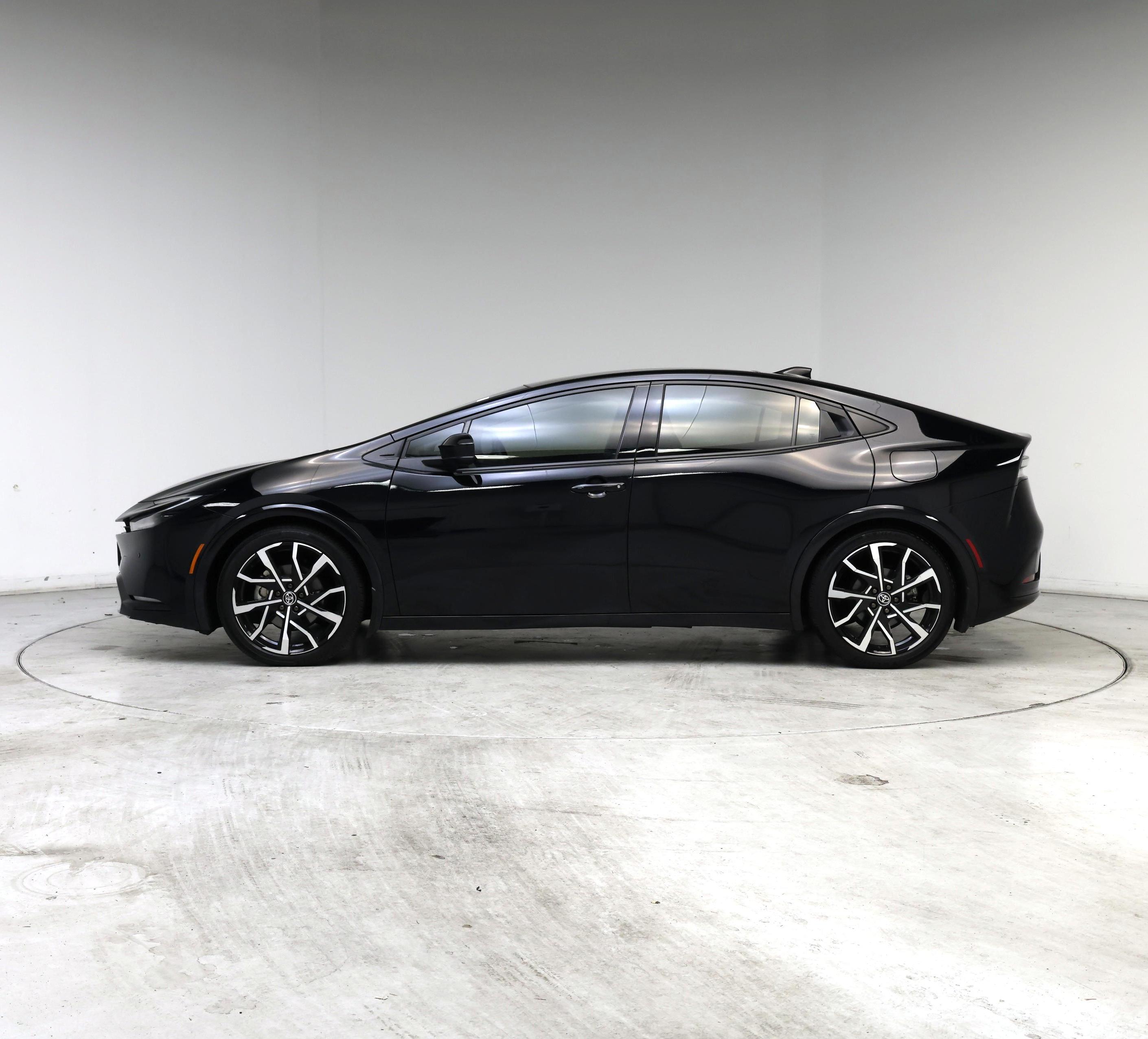 Thumbnail: 2023 Toyota Prius Prime - 3