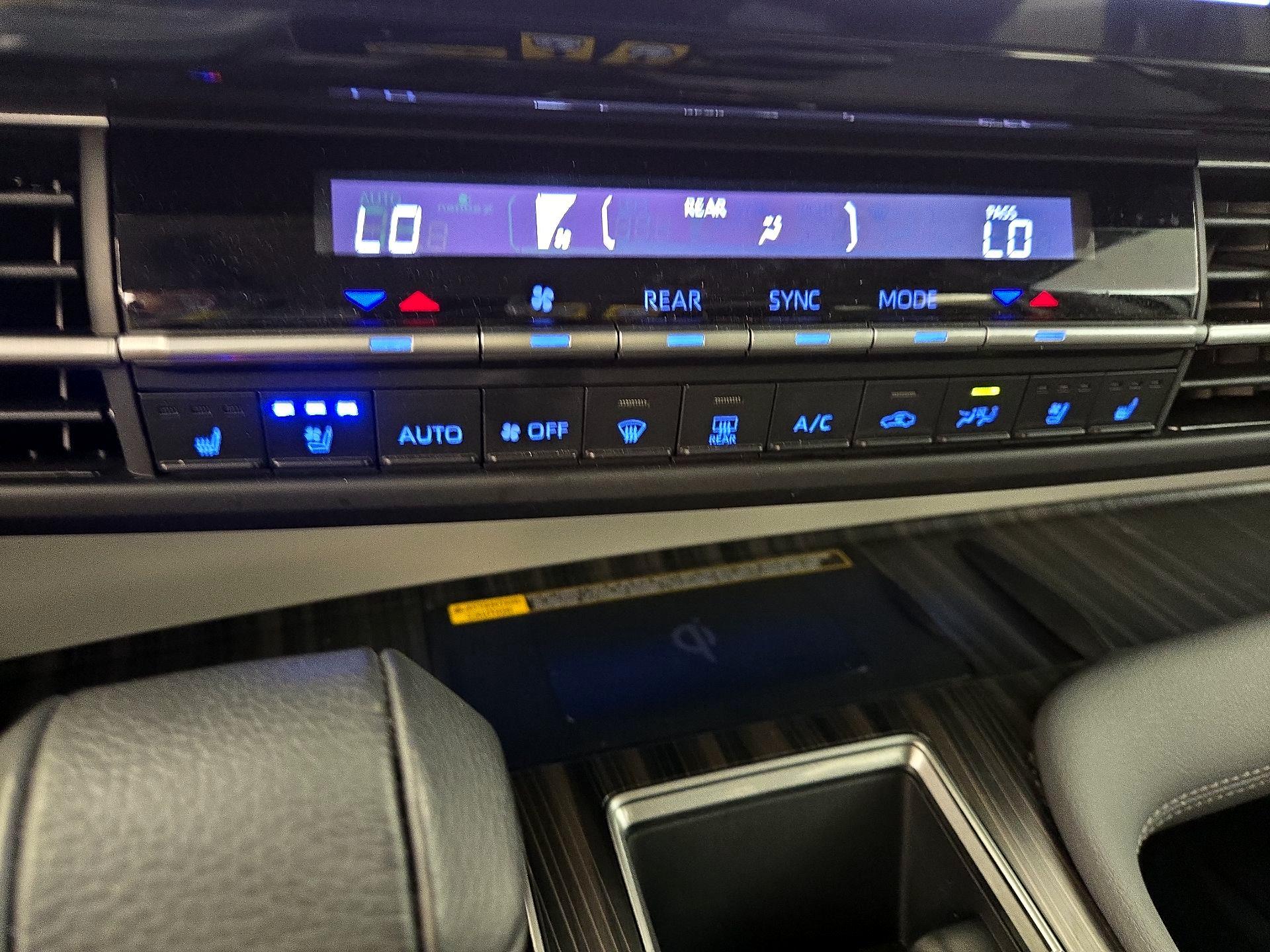 Thumbnail: 2024 Toyota Sienna - 17