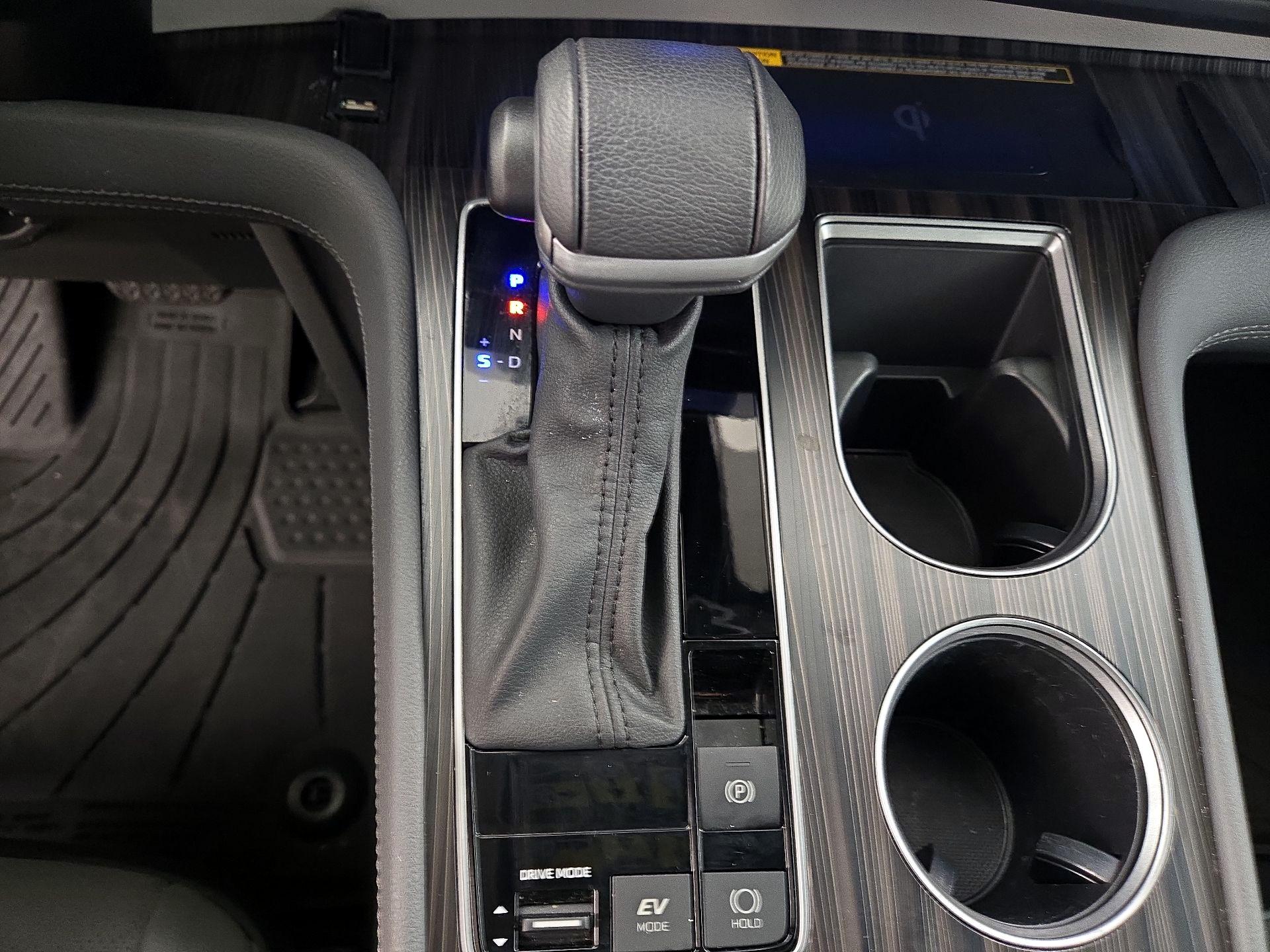 Thumbnail: 2024 Toyota Sienna - 18