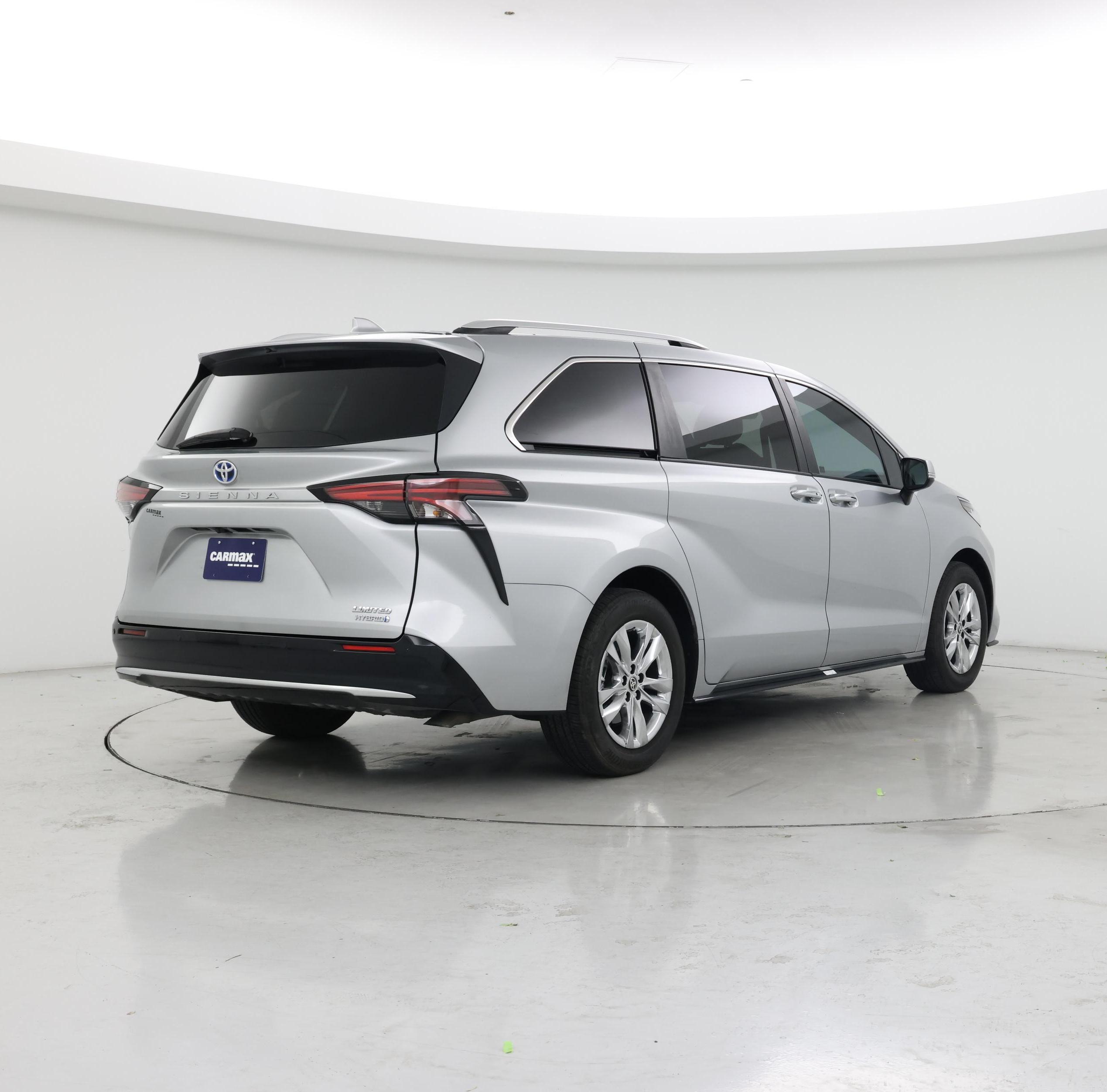 Thumbnail: 2024 Toyota Sienna - 8