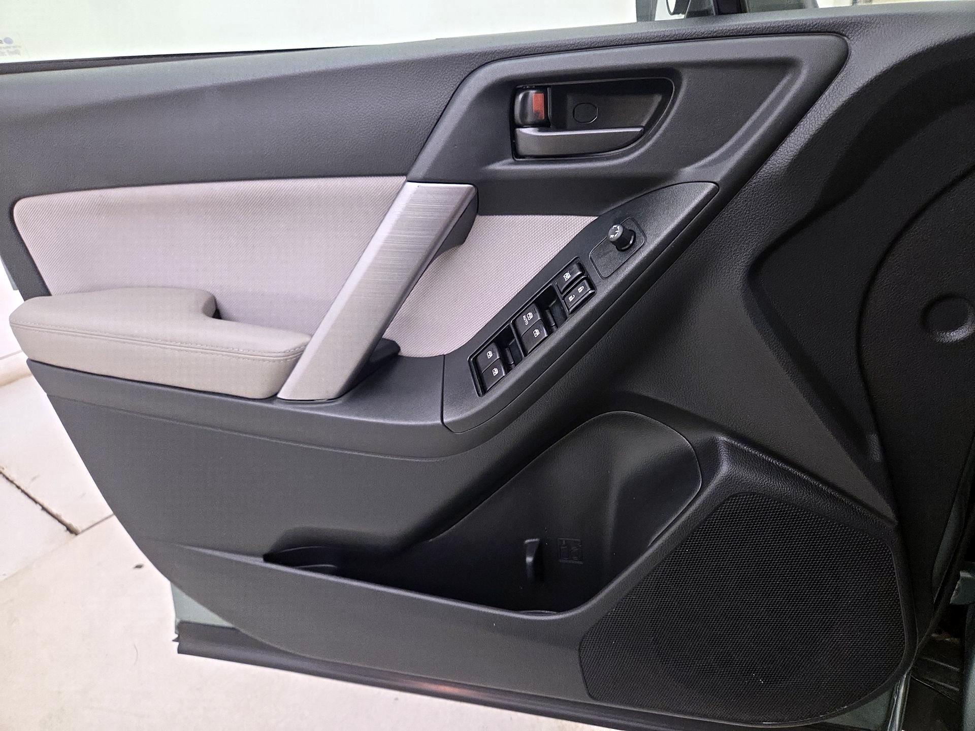 Thumbnail: 2016 Subaru Forester - 12