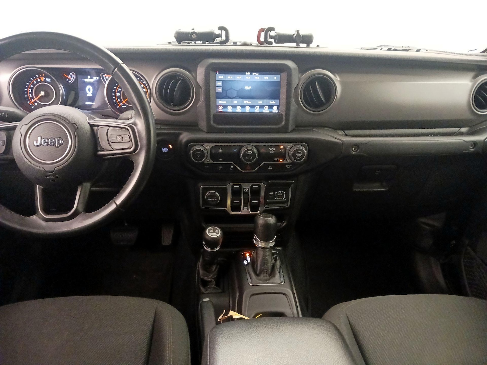 Apple CarPlay® & Android Auto™