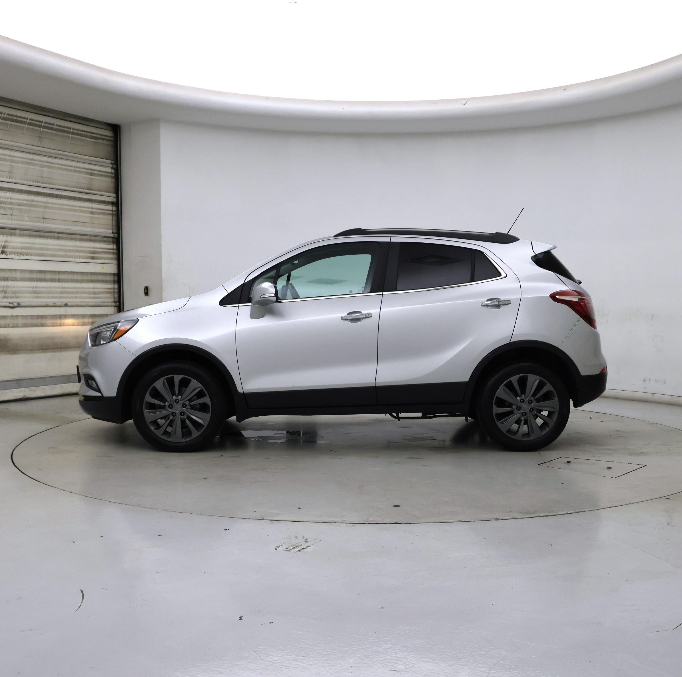 Thumbnail: 2017 Buick Encore - 3