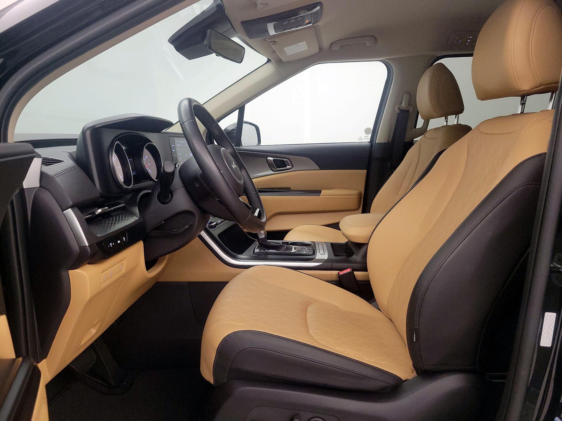 Thumbnail: 2022 Kia Carnival - 11