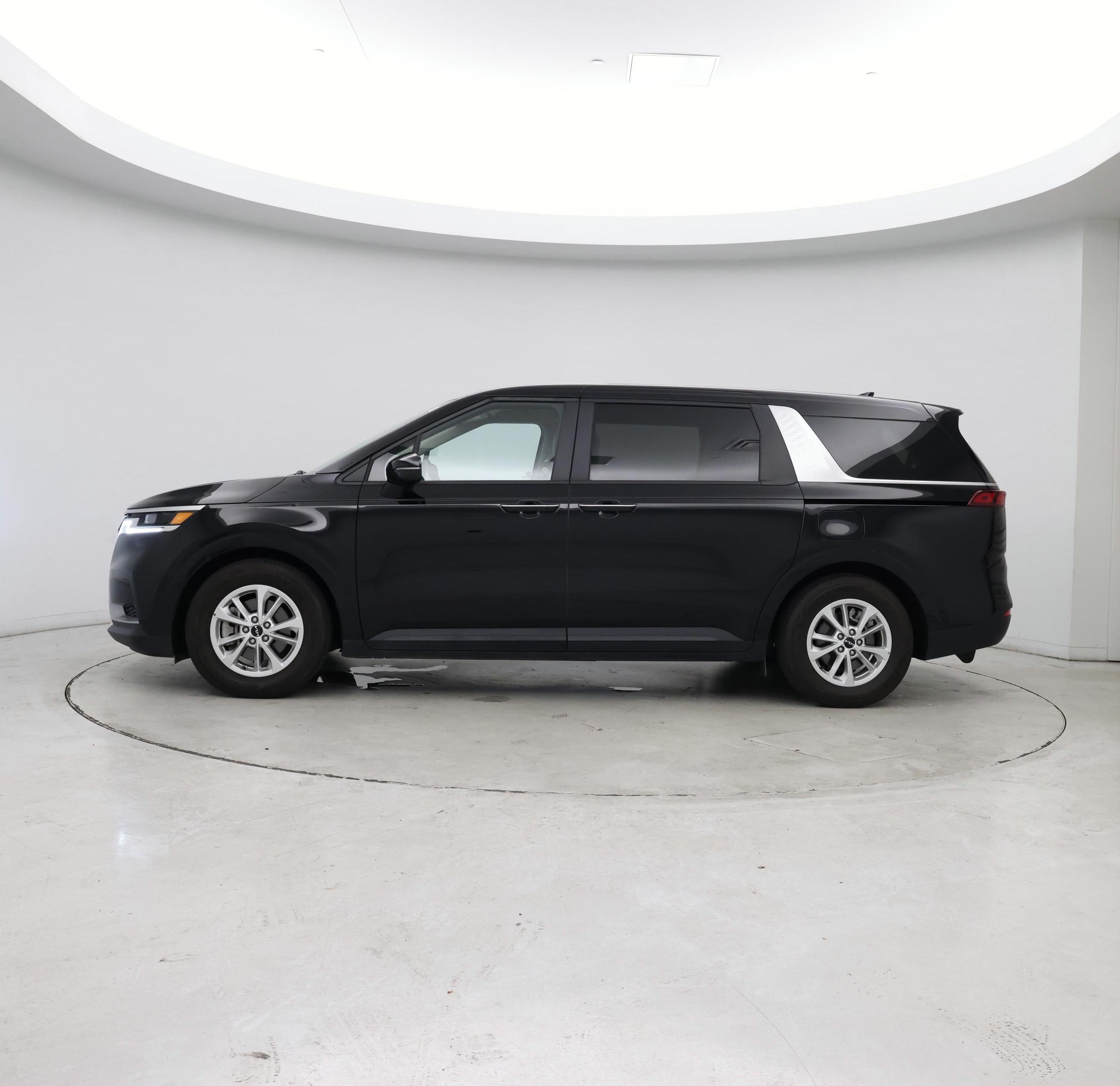 Thumbnail: 2022 Kia Carnival - 3
