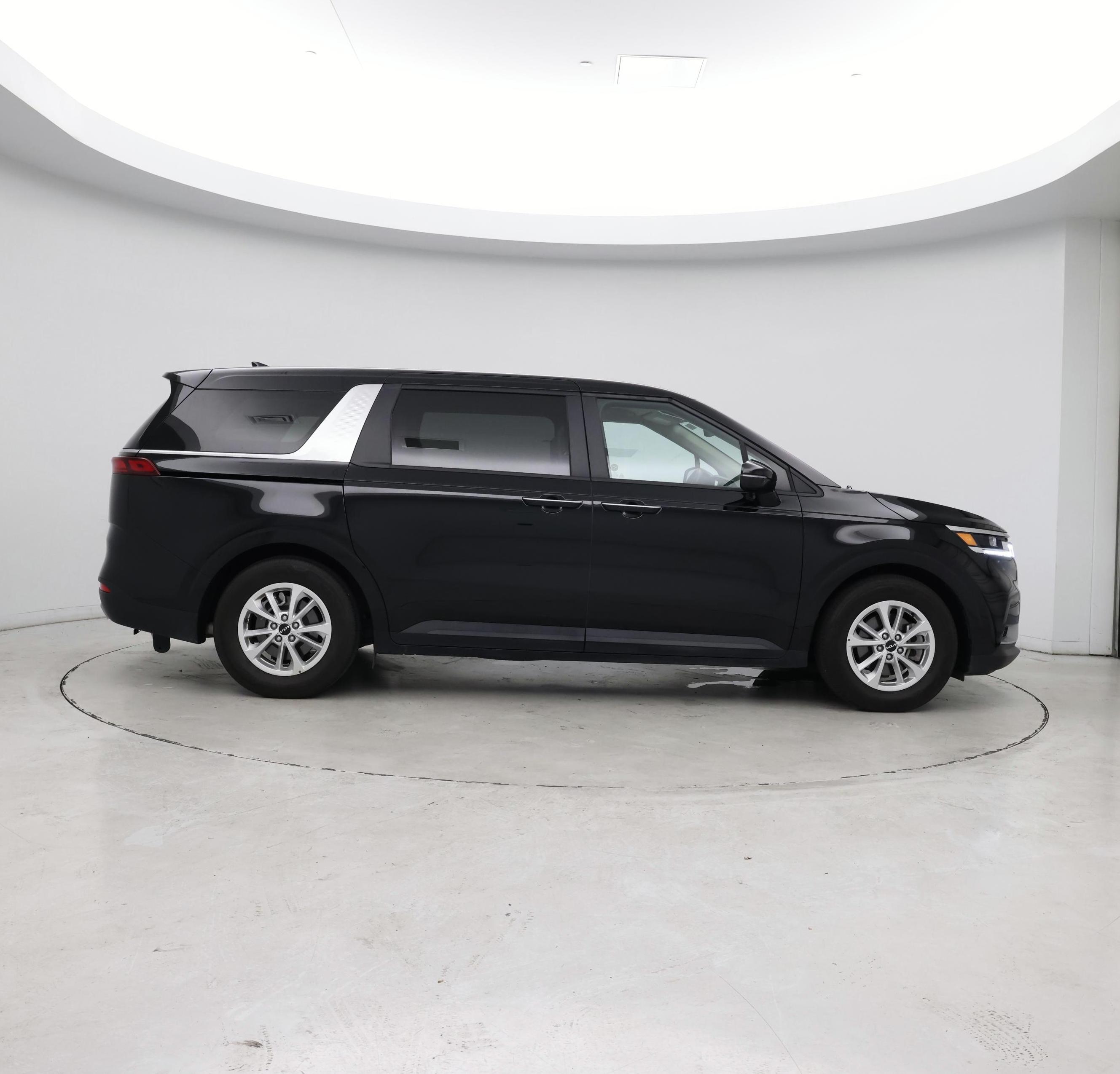 Thumbnail: 2022 Kia Carnival - 7