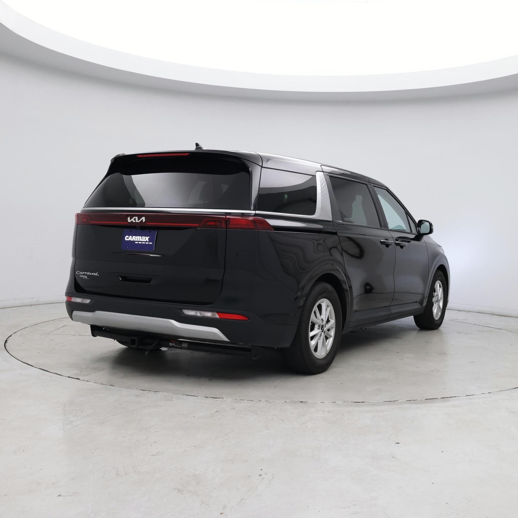 Thumbnail: 2022 Kia Carnival - 8