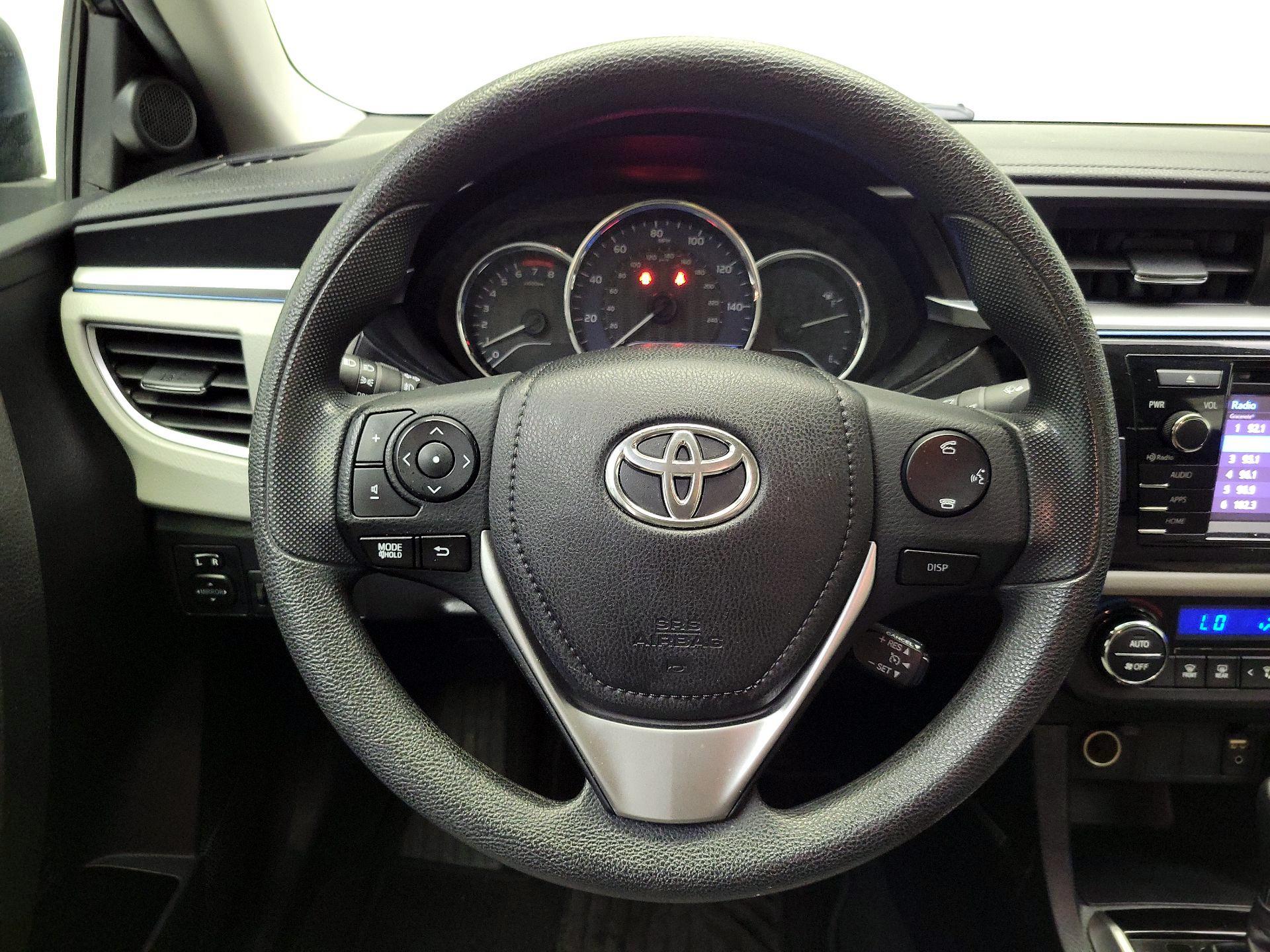 Thumbnail: 2015 Toyota Corolla - 10