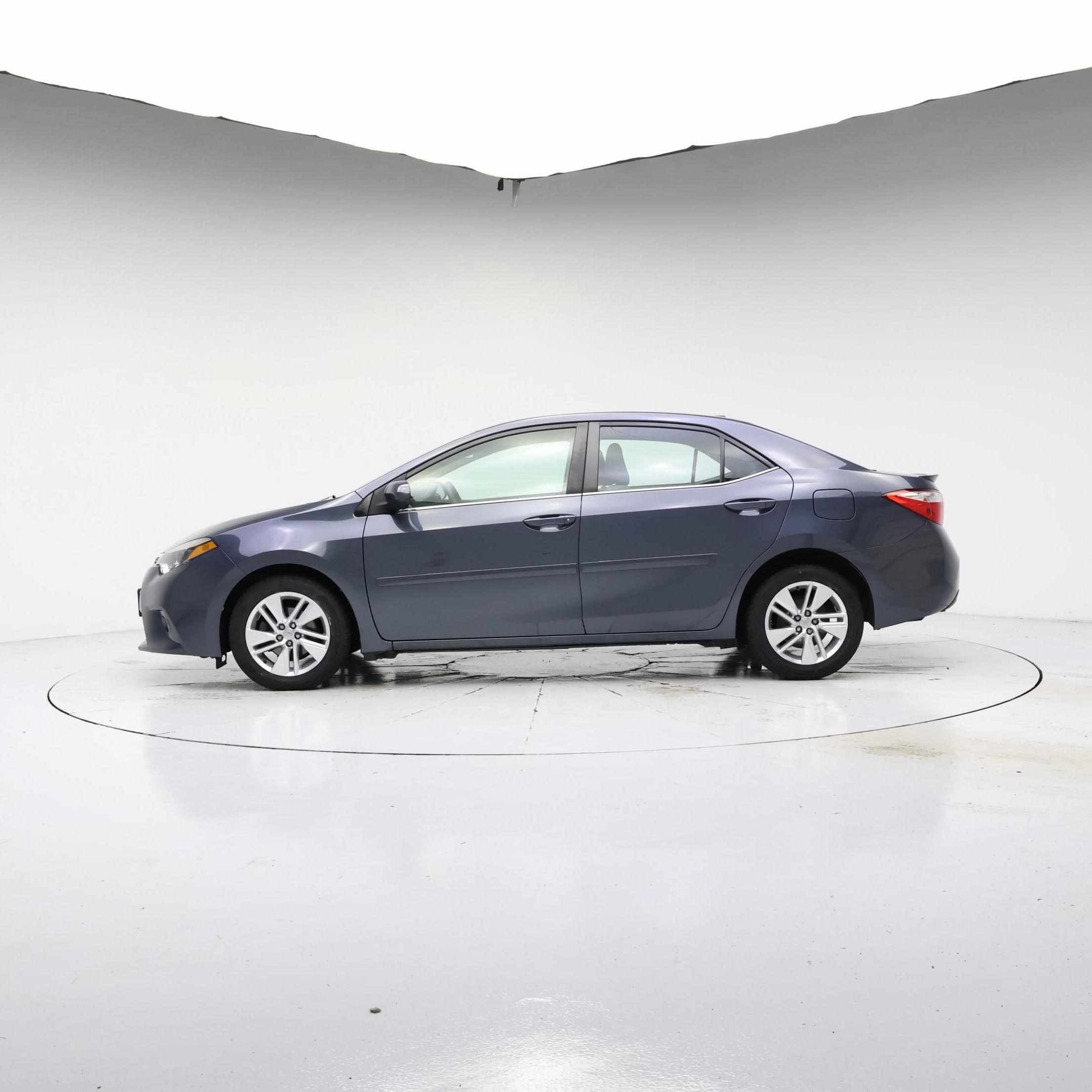 Thumbnail: 2015 Toyota Corolla - 3