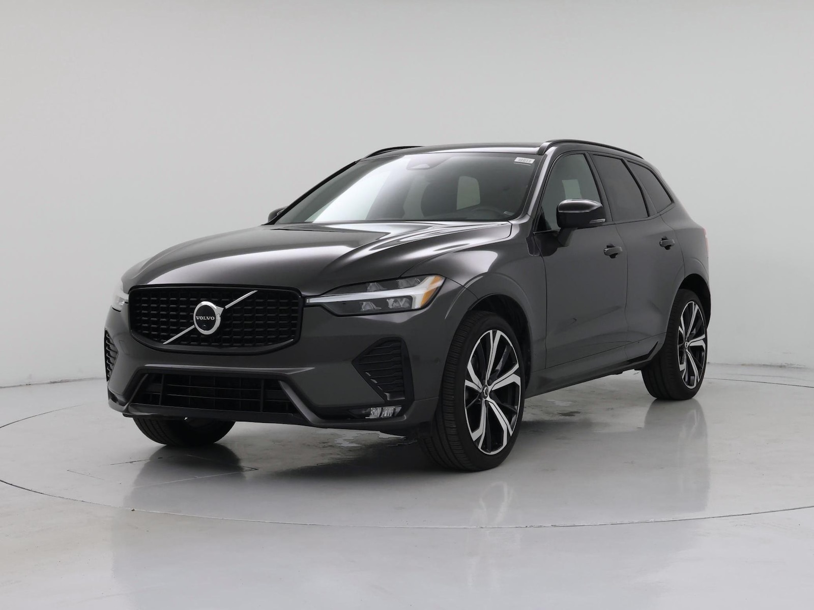 2022 Volvo XC60 R-Design - Photo 5