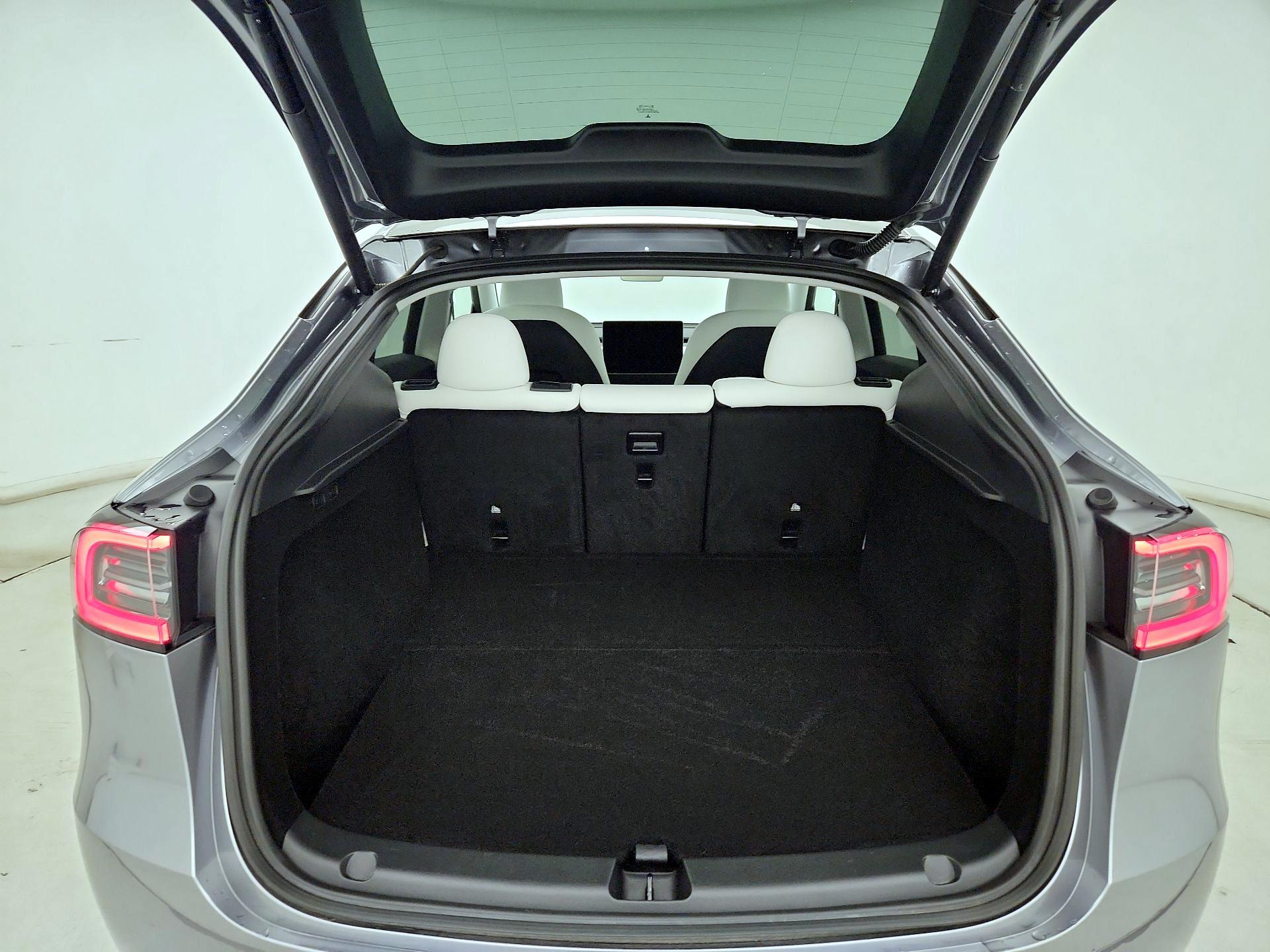 Thumbnail: 2025 Tesla Model Y - 20