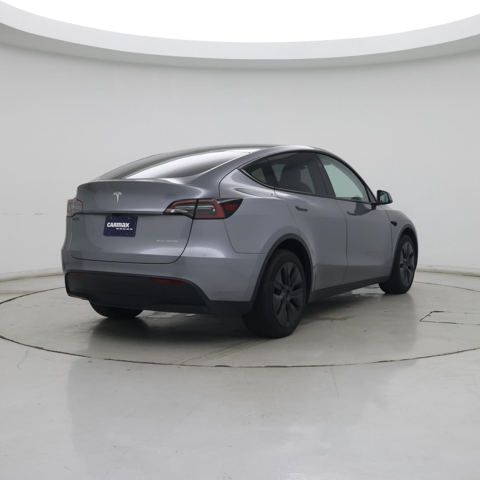 Thumbnail: 2025 Tesla Model Y - 8