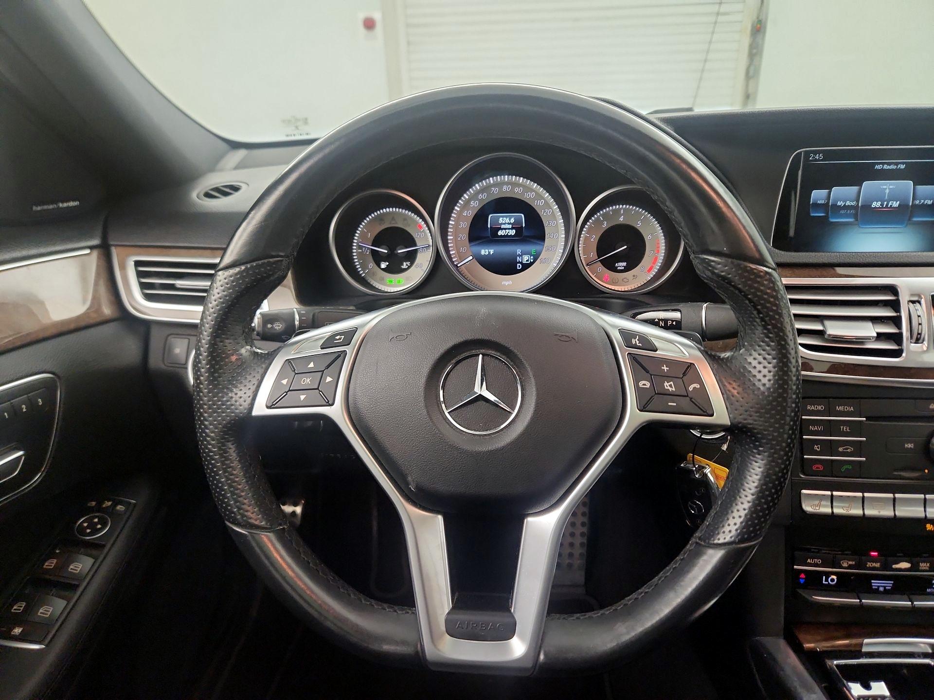 Thumbnail: 2016 Mercedes-Benz E-Class - 10