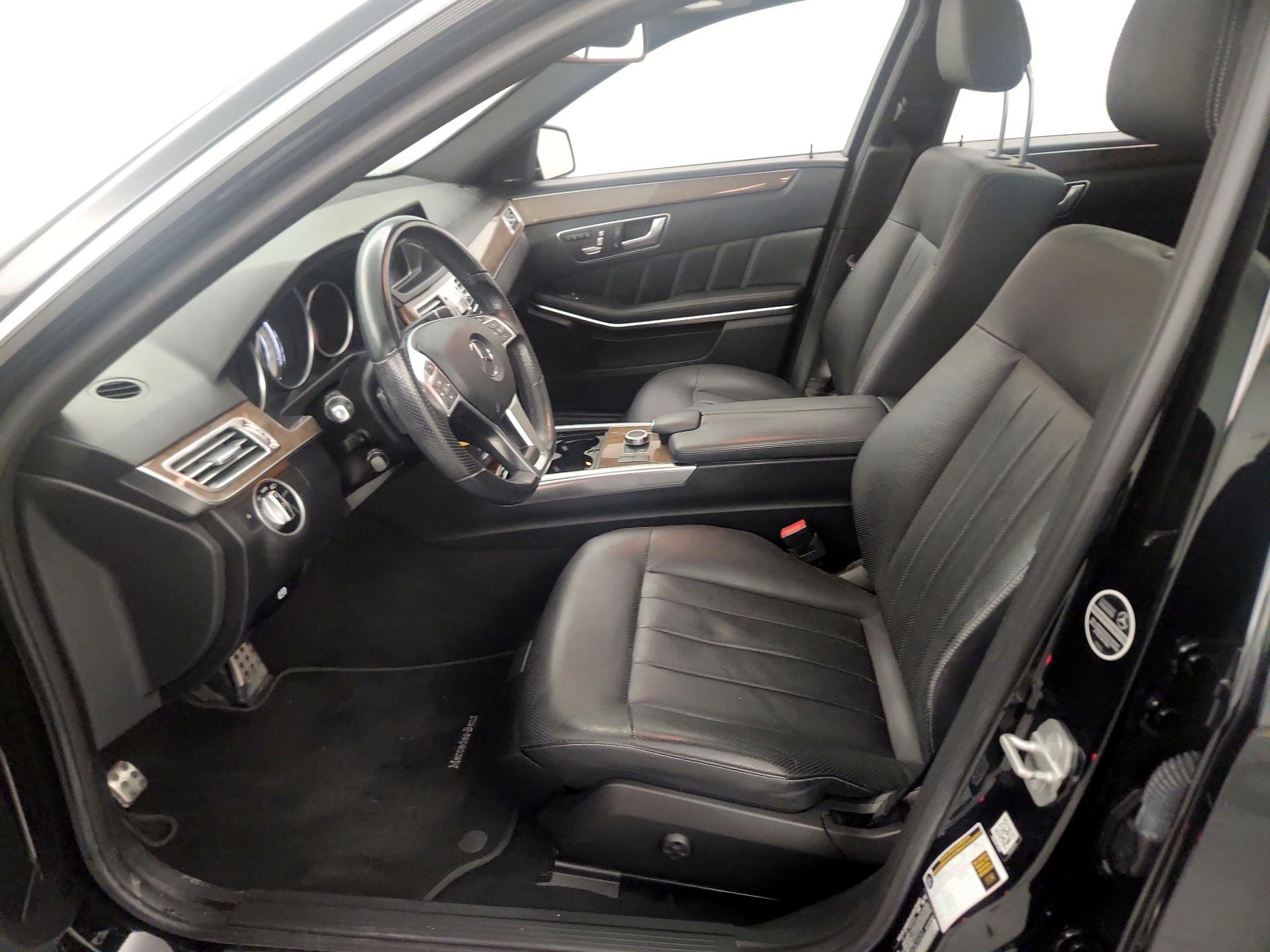 Thumbnail: 2016 Mercedes-Benz E-Class - 11