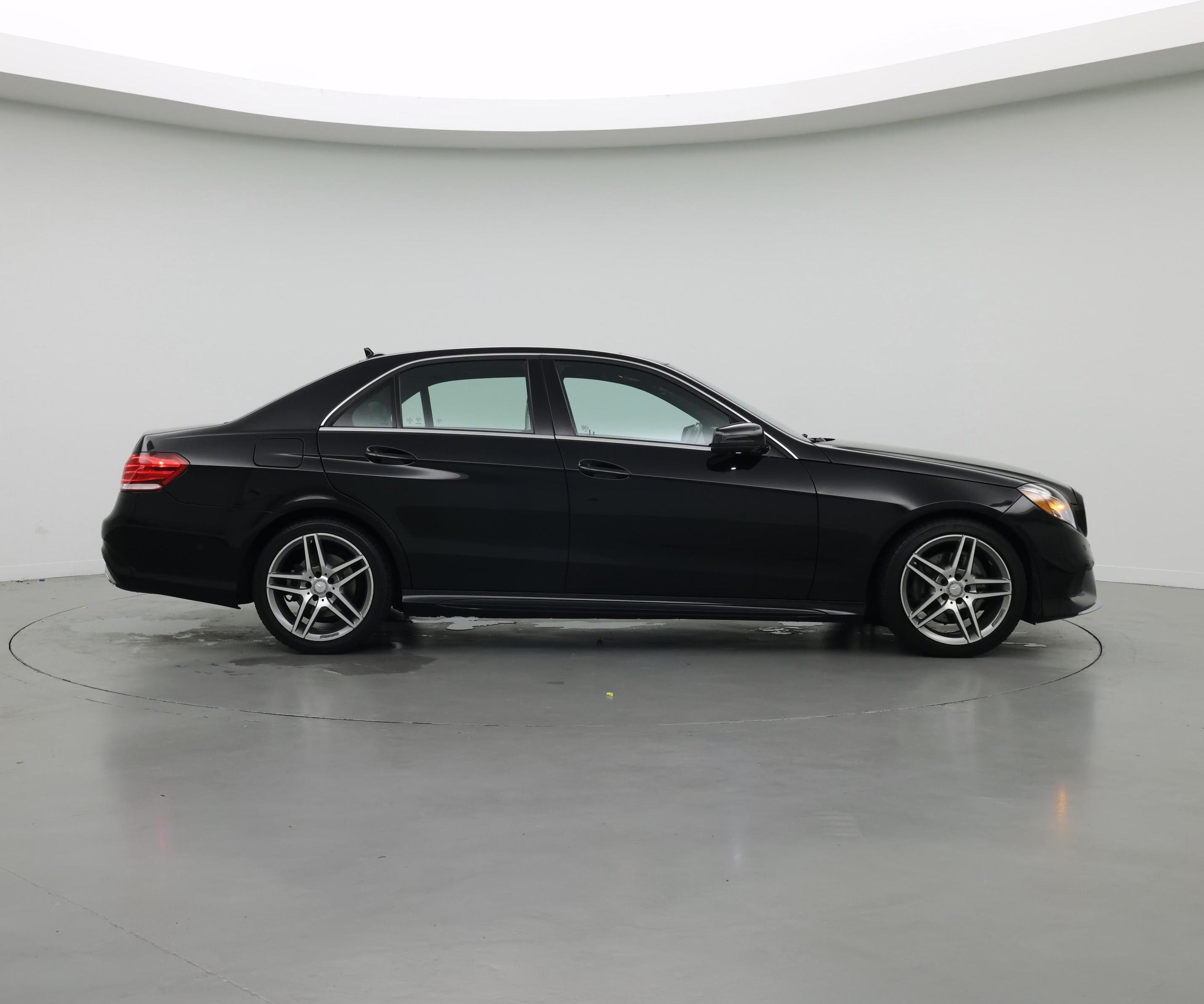 Thumbnail: 2016 Mercedes-Benz E-Class - 7