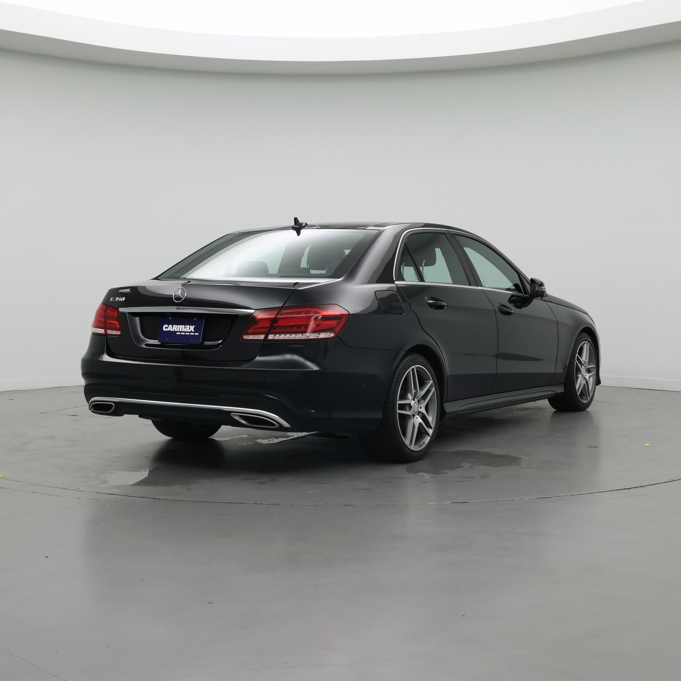 Thumbnail: 2016 Mercedes-Benz E-Class - 8