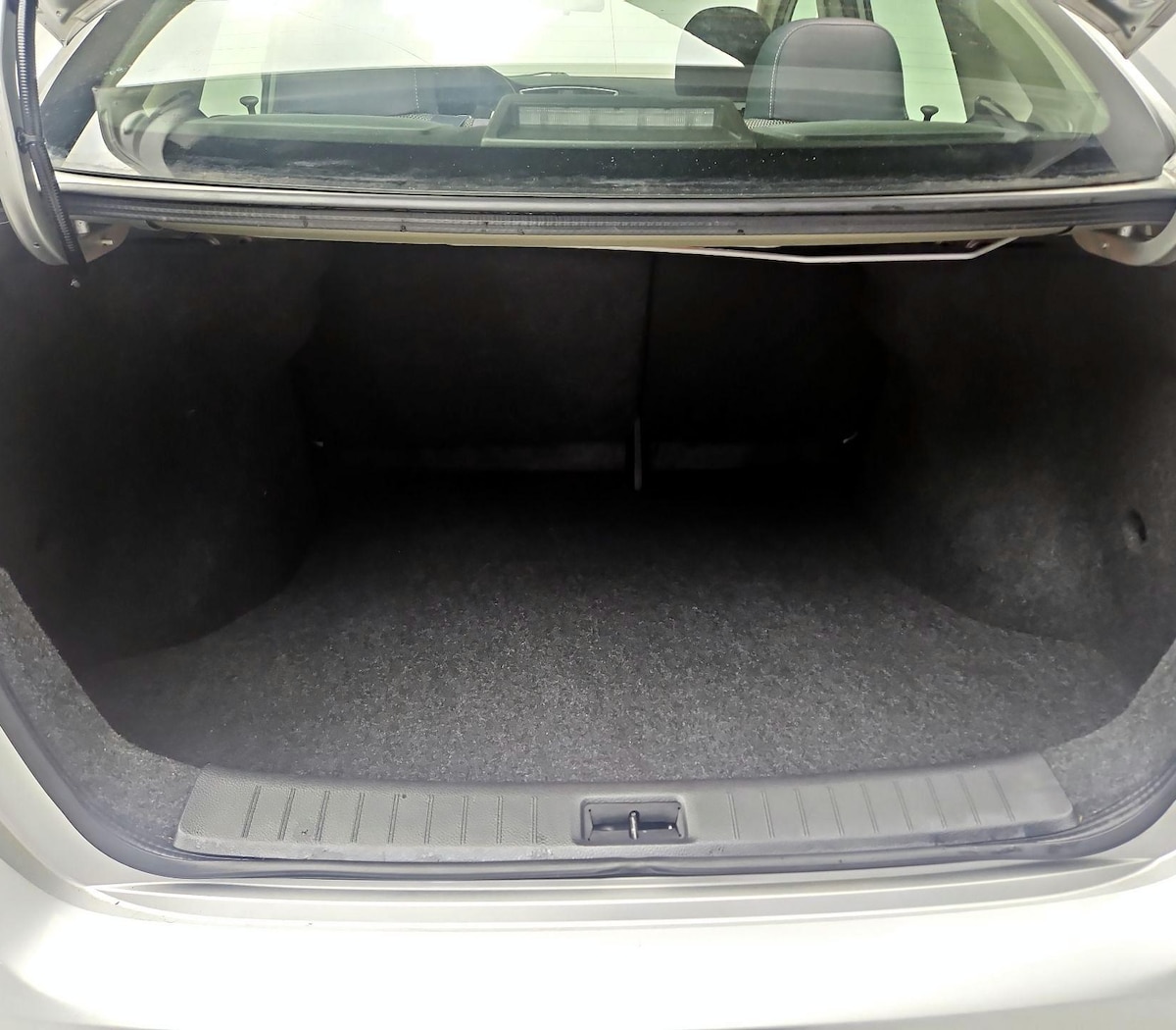 Trunk/Cargo (Seats Up)