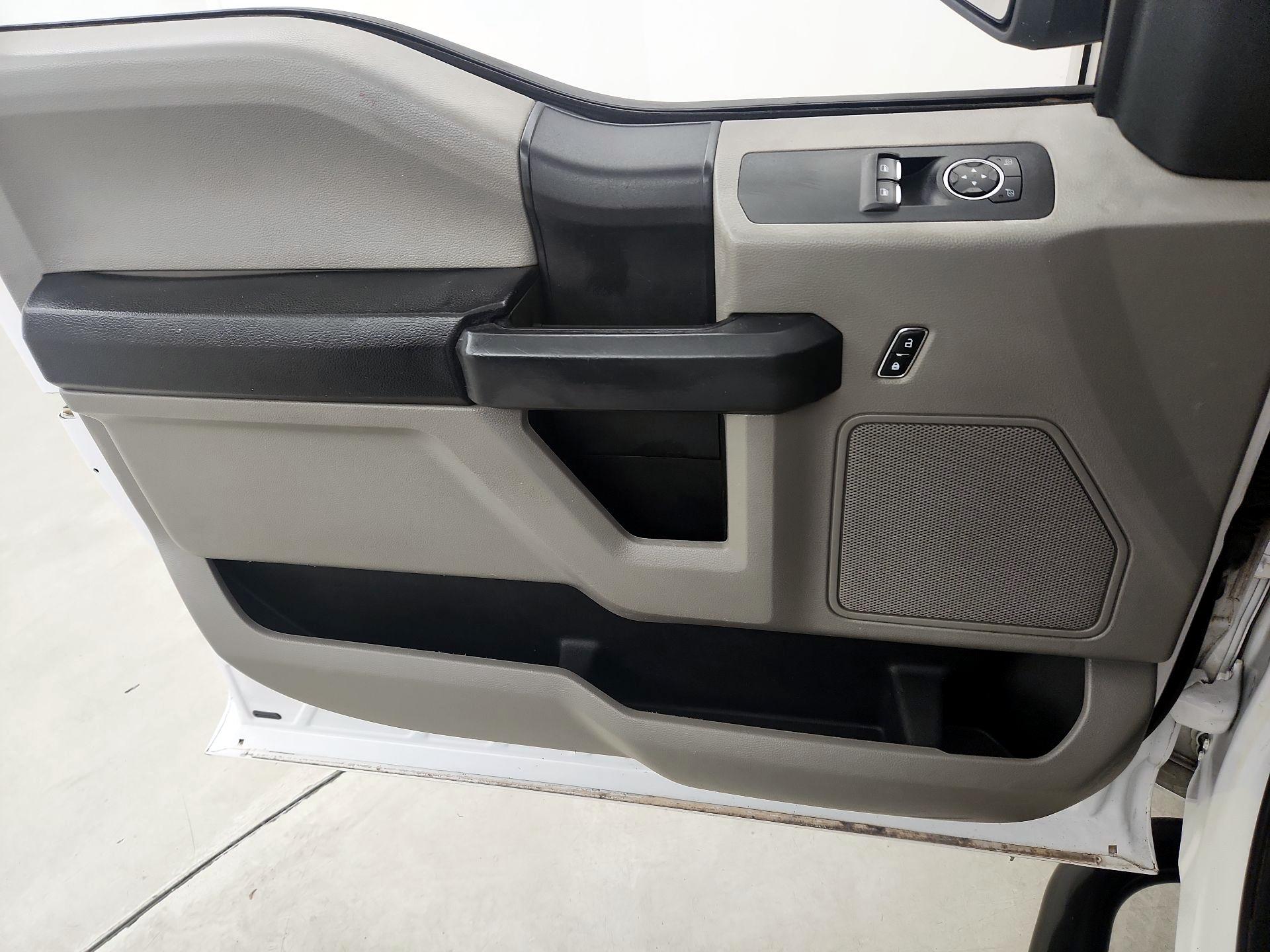 Thumbnail: 2016 Ford F-150 - 12
