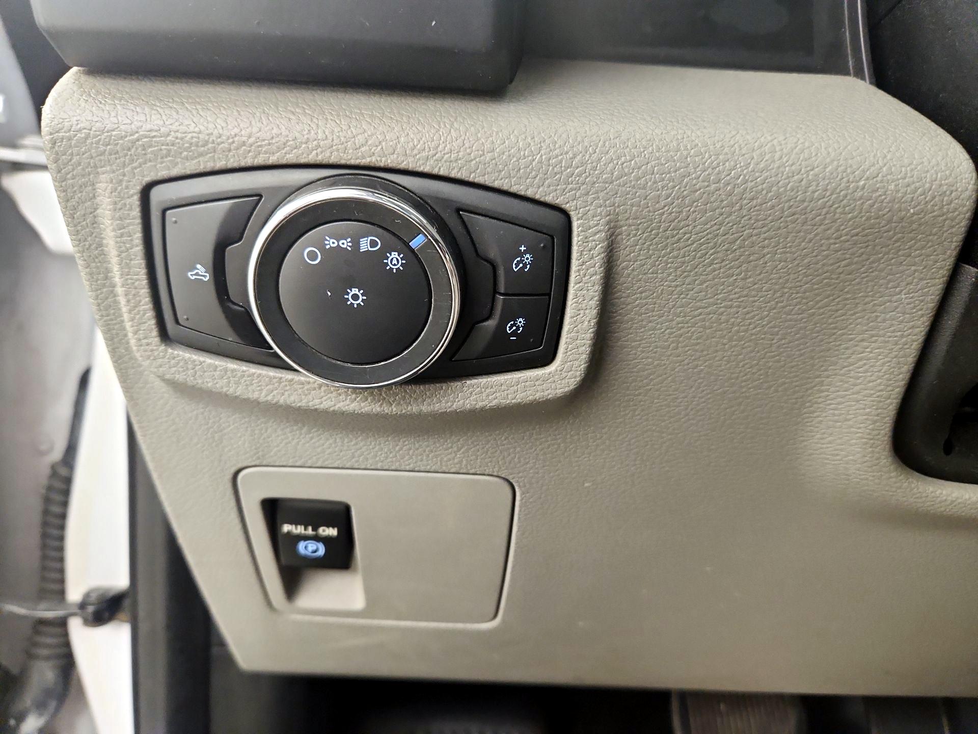 Thumbnail: 2016 Ford F-150 - 13