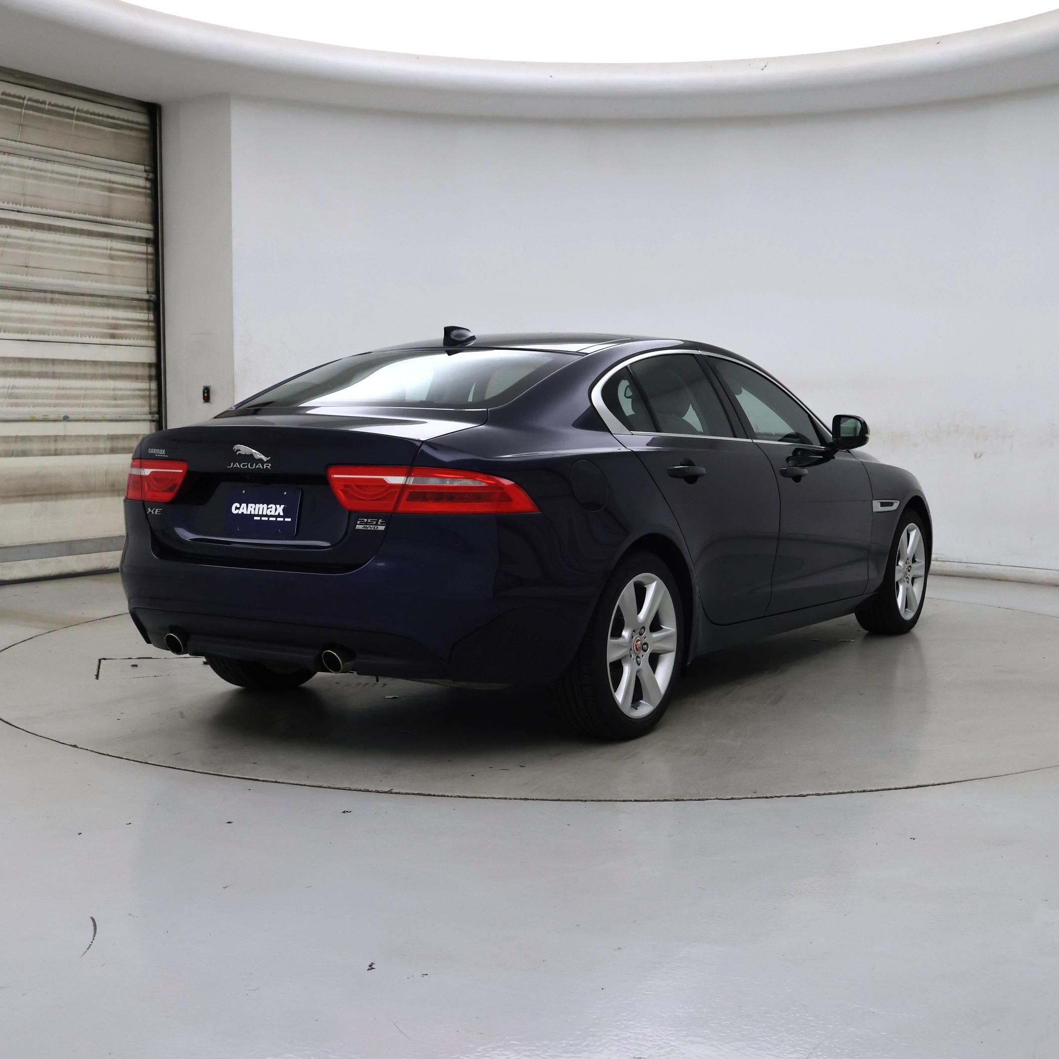 Thumbnail: 2018 Jaguar XE - 8