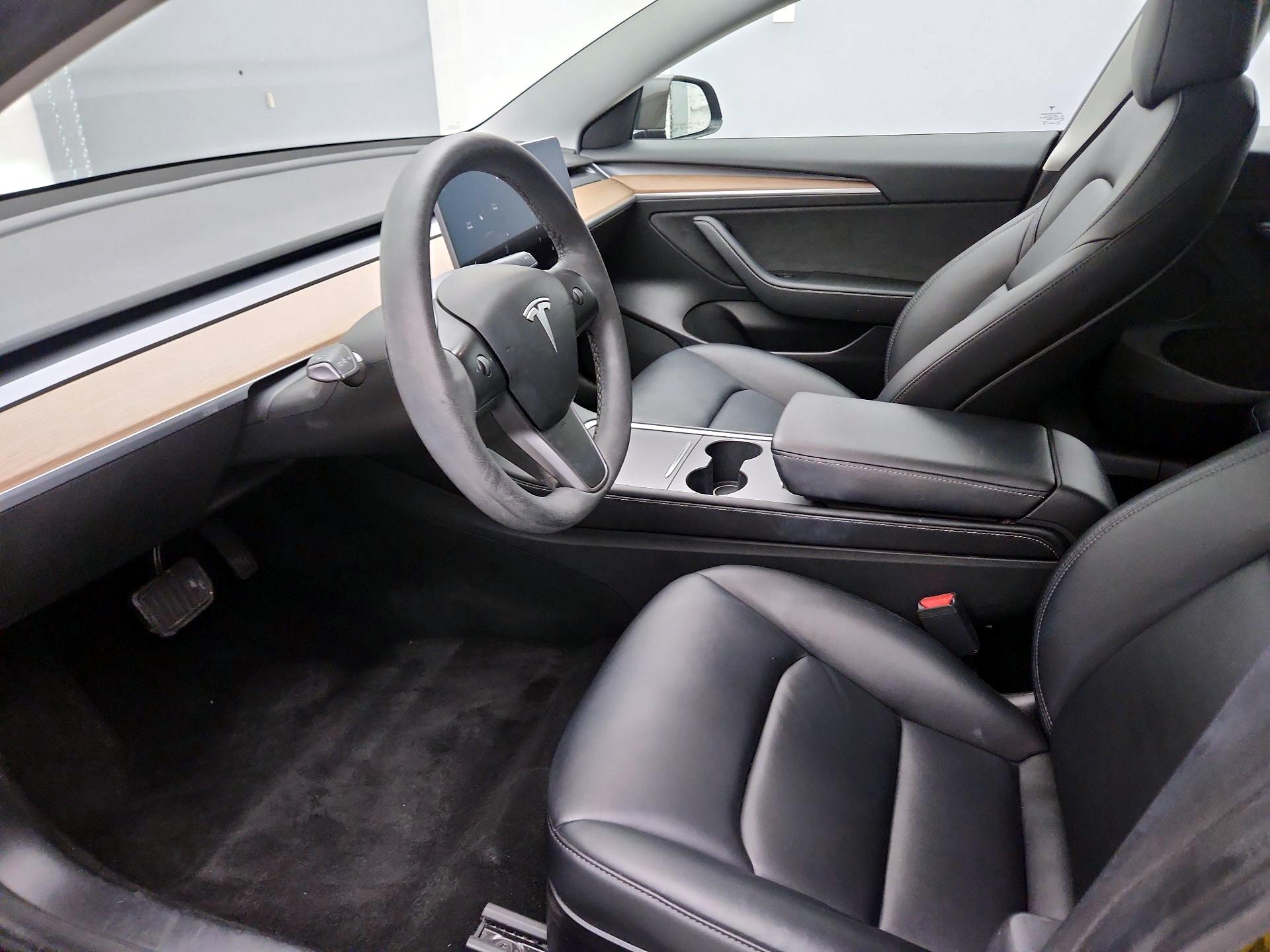 Thumbnail: 2021 Tesla Model 3 - 11