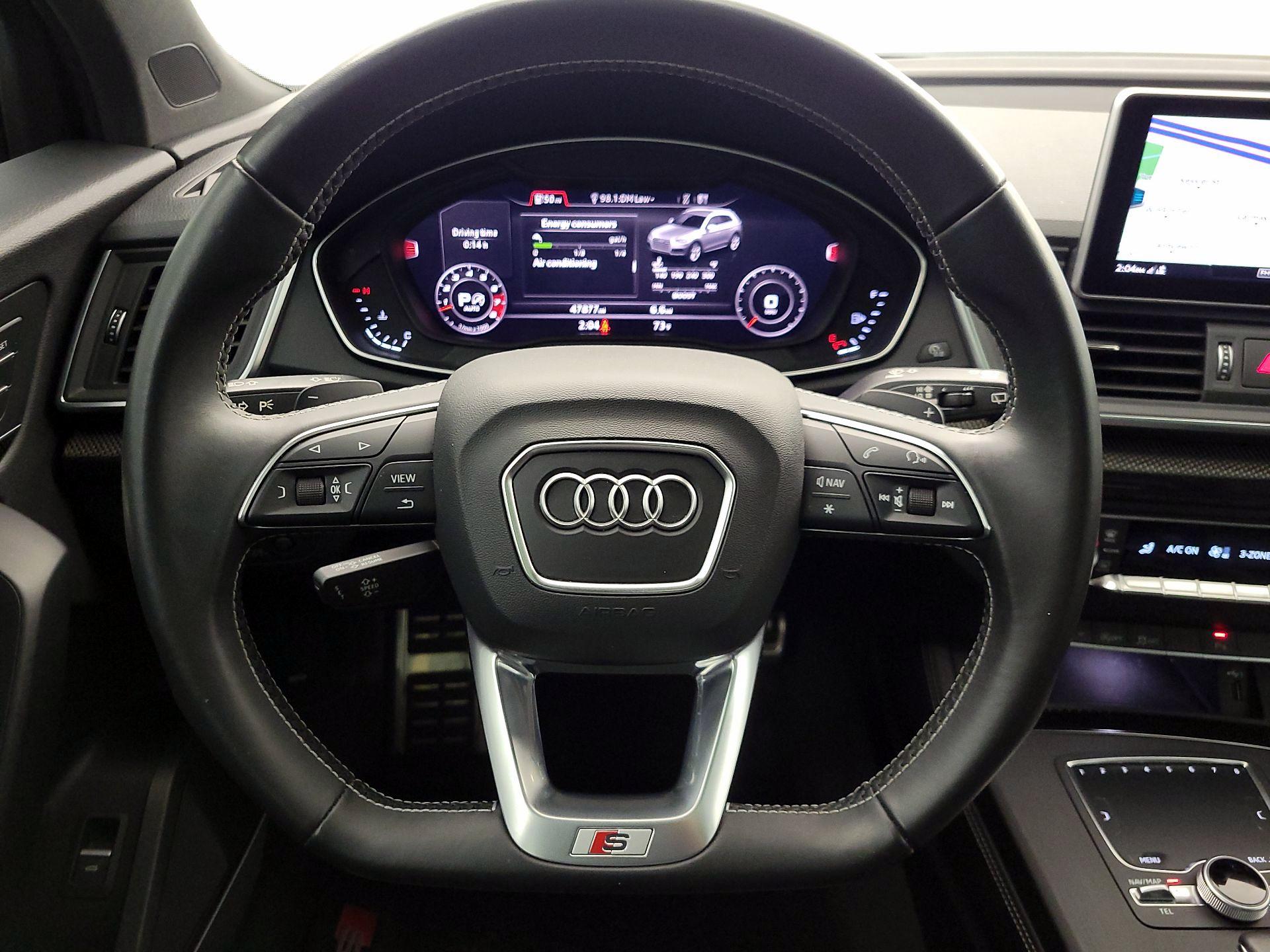 Thumbnail: 2020 Audi SQ5 - 10
