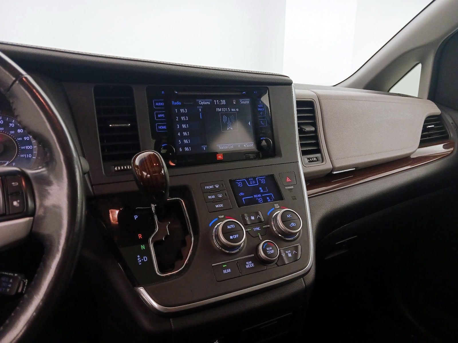 Photo 17