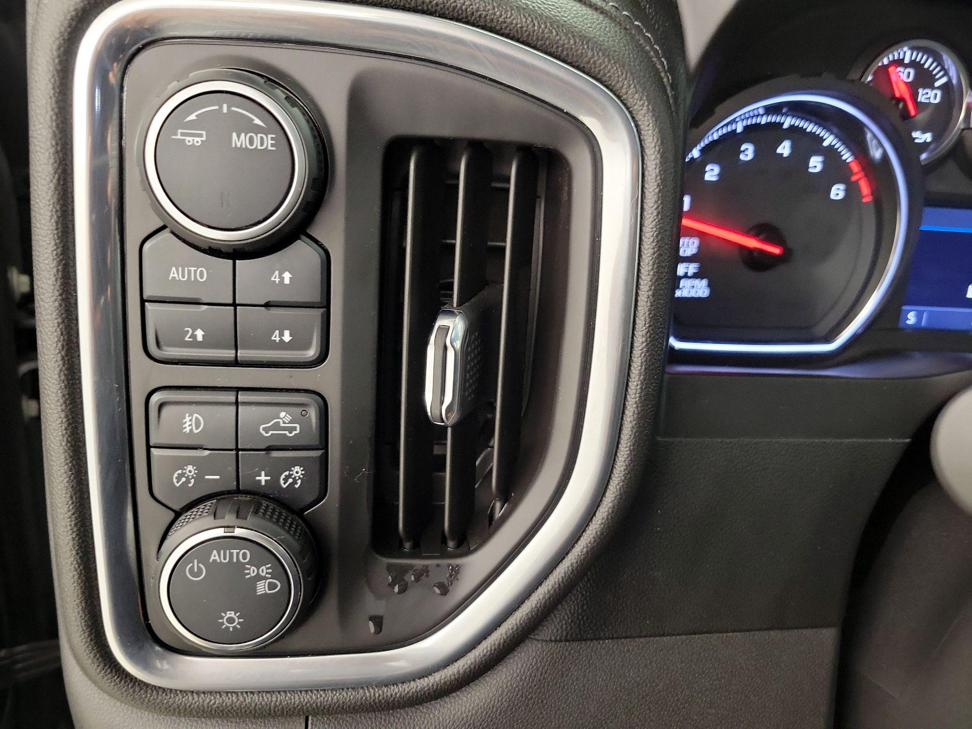 Thumbnail: 2020 Chevrolet Silverado 1500 - 13