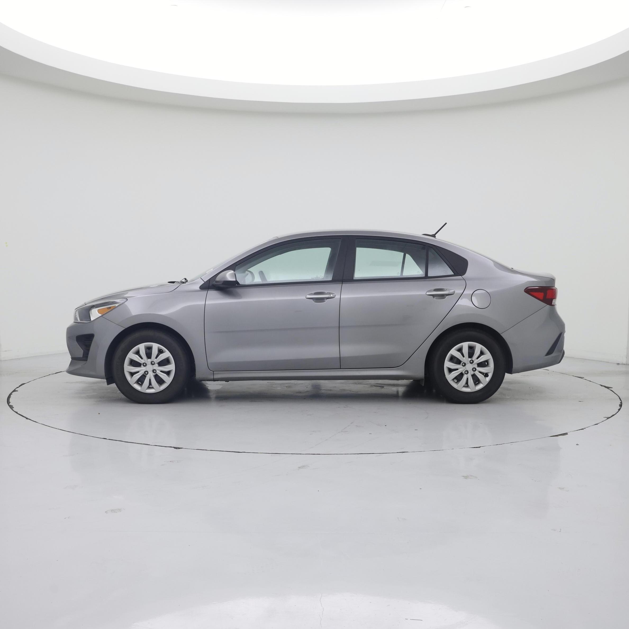 Thumbnail: 2023 Kia Rio - 3