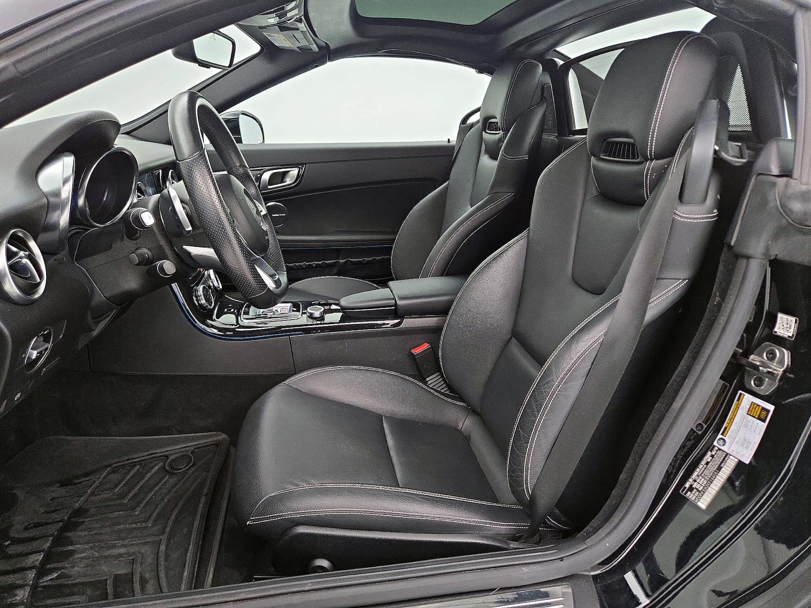 2019 Mercedes-Benz SLC Roadster SLC300 - Photo 12