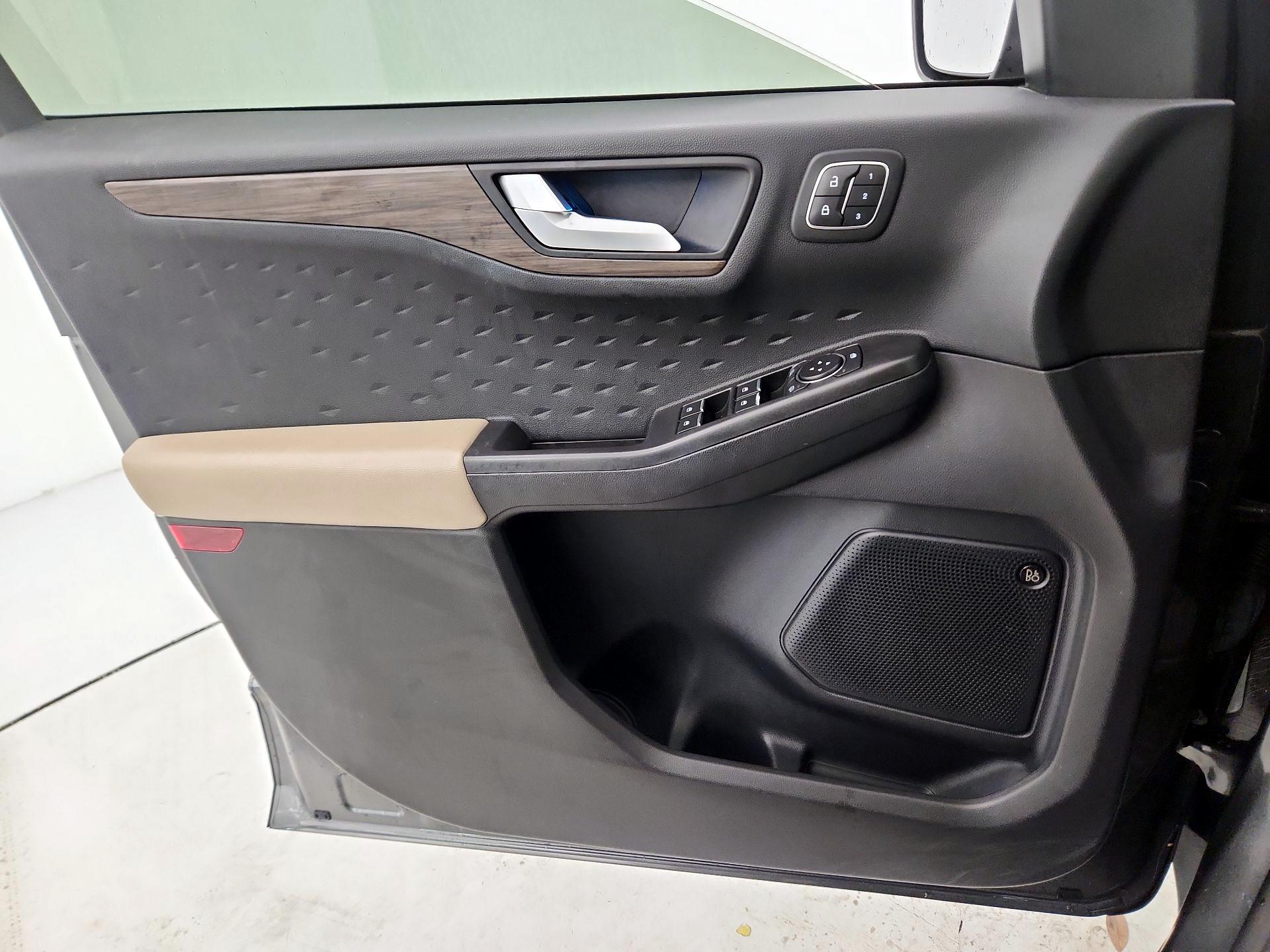 Thumbnail: 2020 Ford Escape - 12