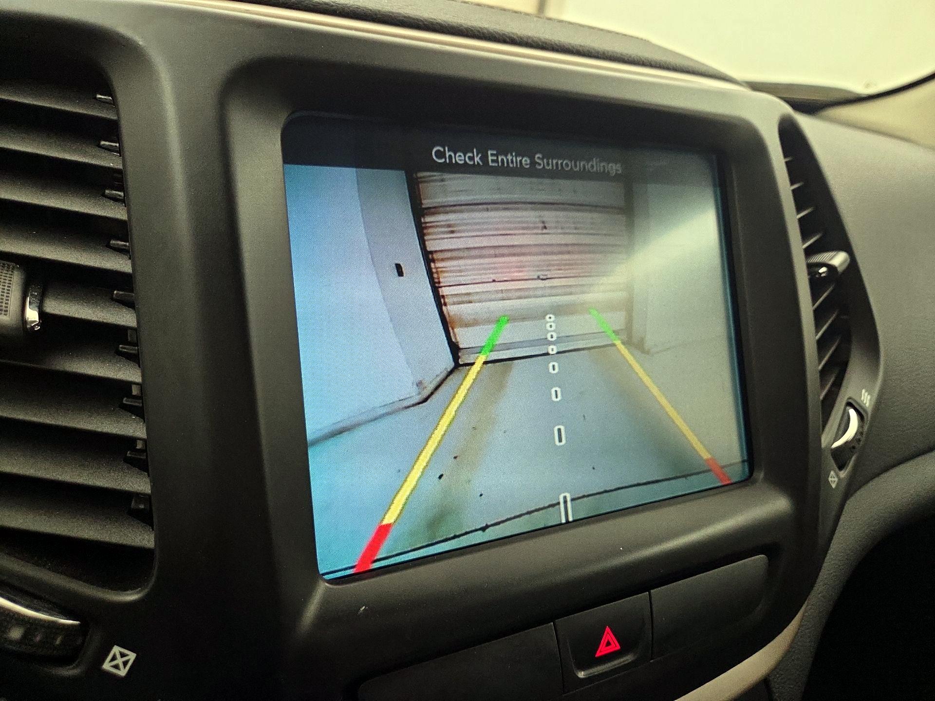 Thumbnail: 2016 Jeep Cherokee - 14