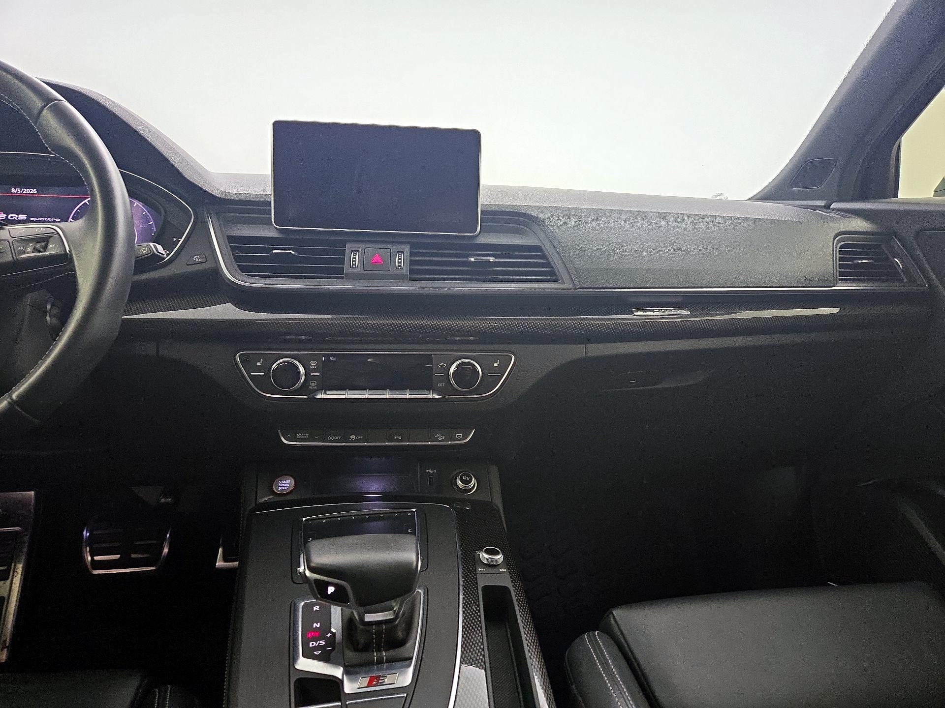 Thumbnail: 2020 Audi SQ5 - 9