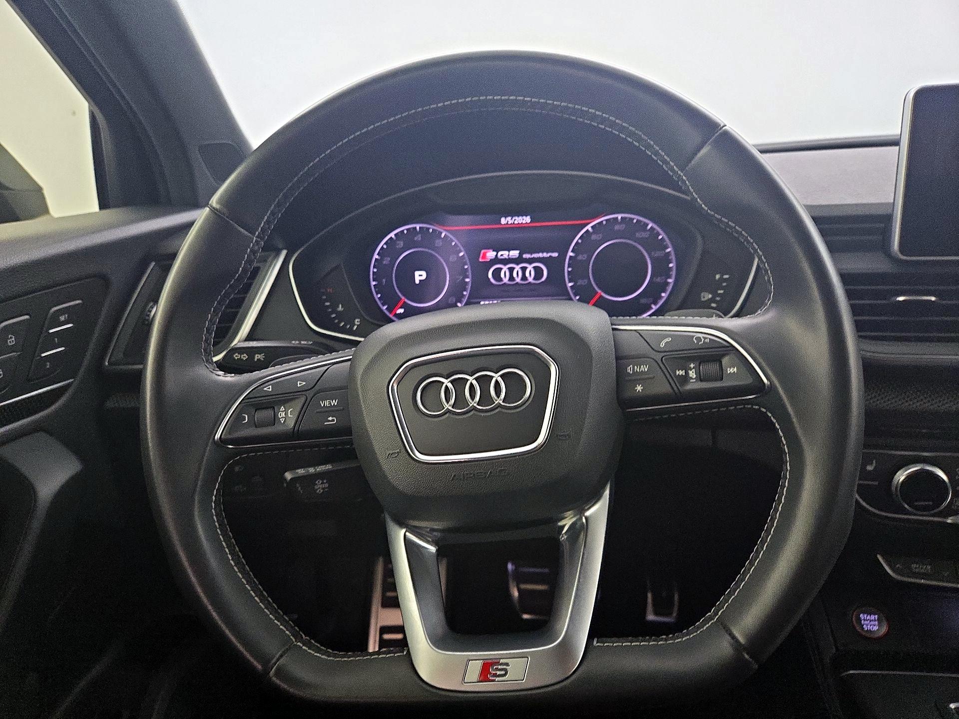 Thumbnail: 2020 Audi SQ5 - 10