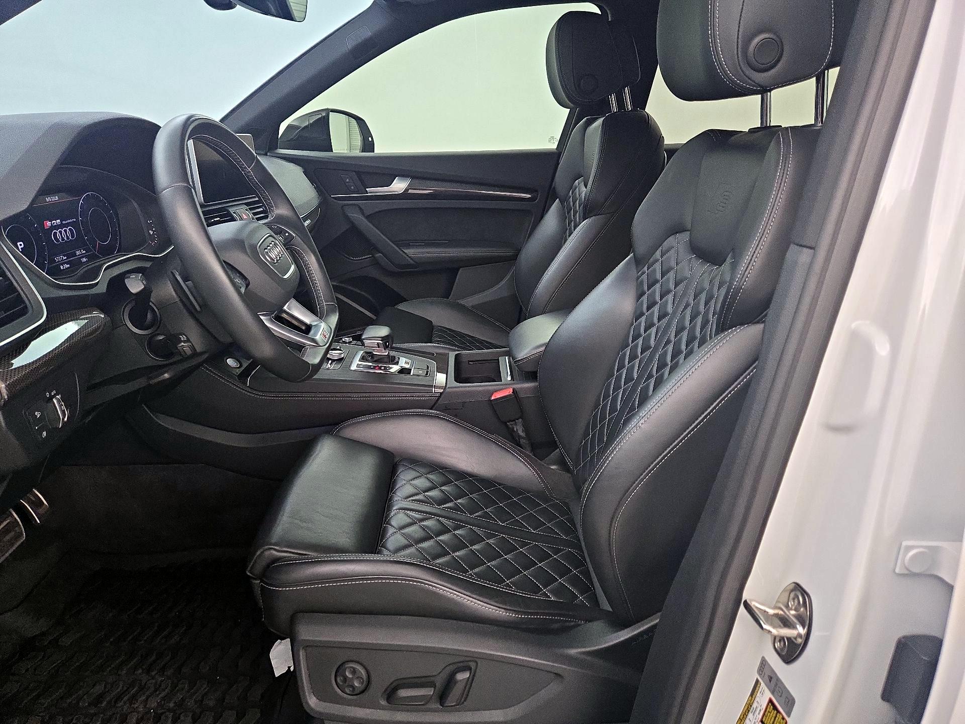 Thumbnail: 2020 Audi SQ5 - 11
