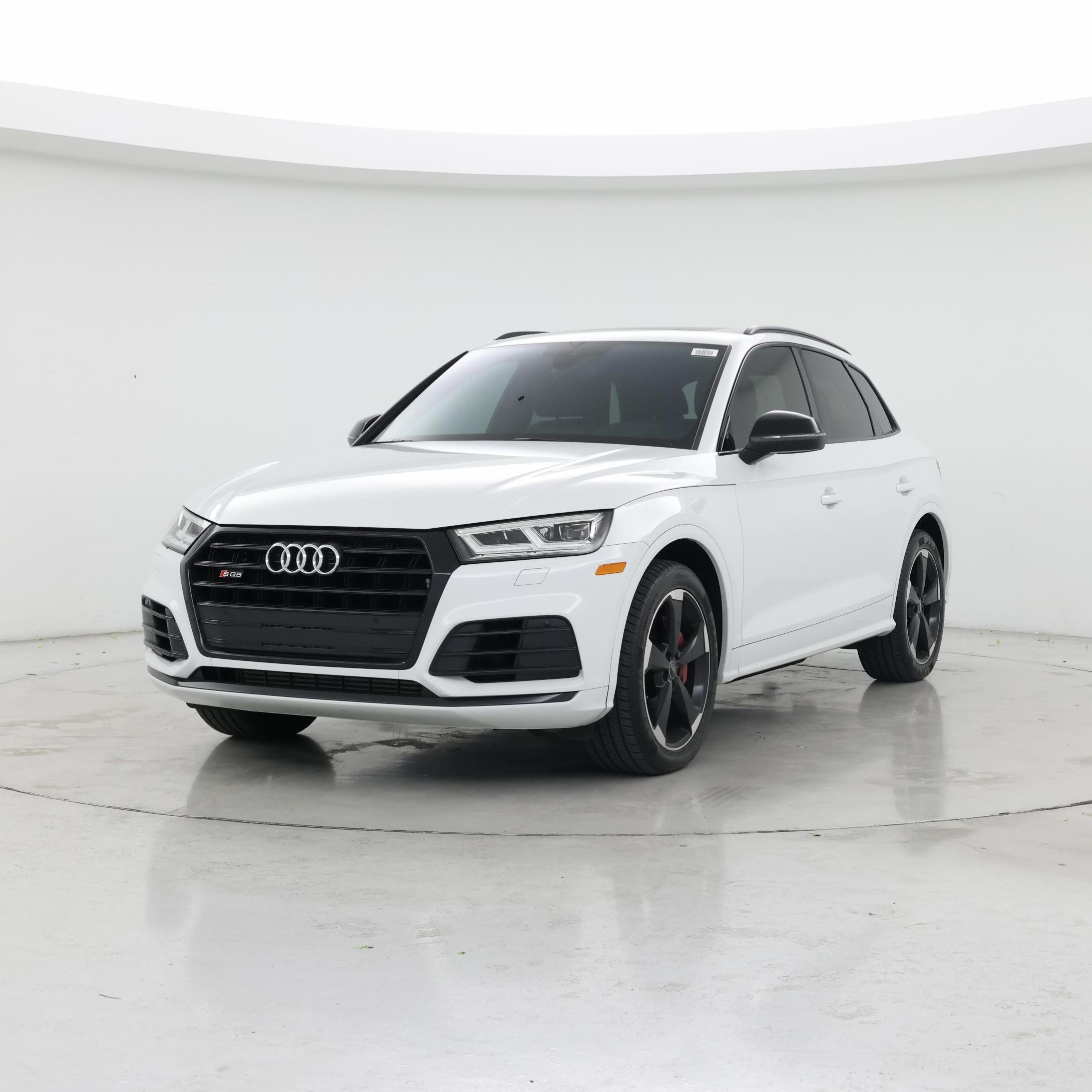 Thumbnail: 2020 Audi SQ5 - 4