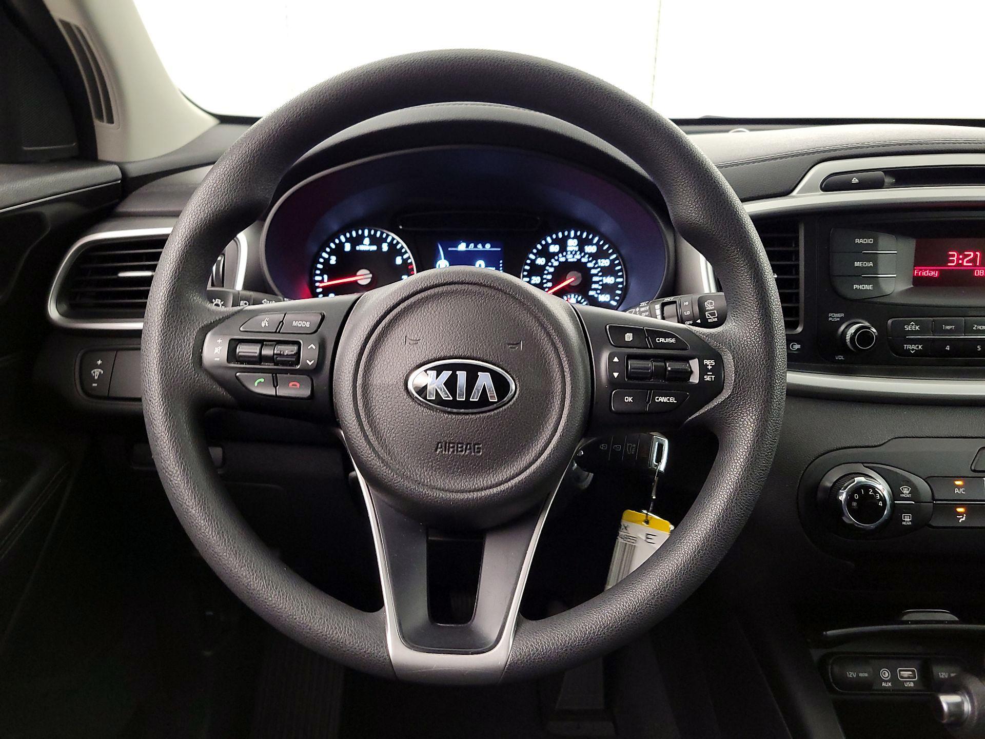 Thumbnail: 2017 Kia Sorento - 10