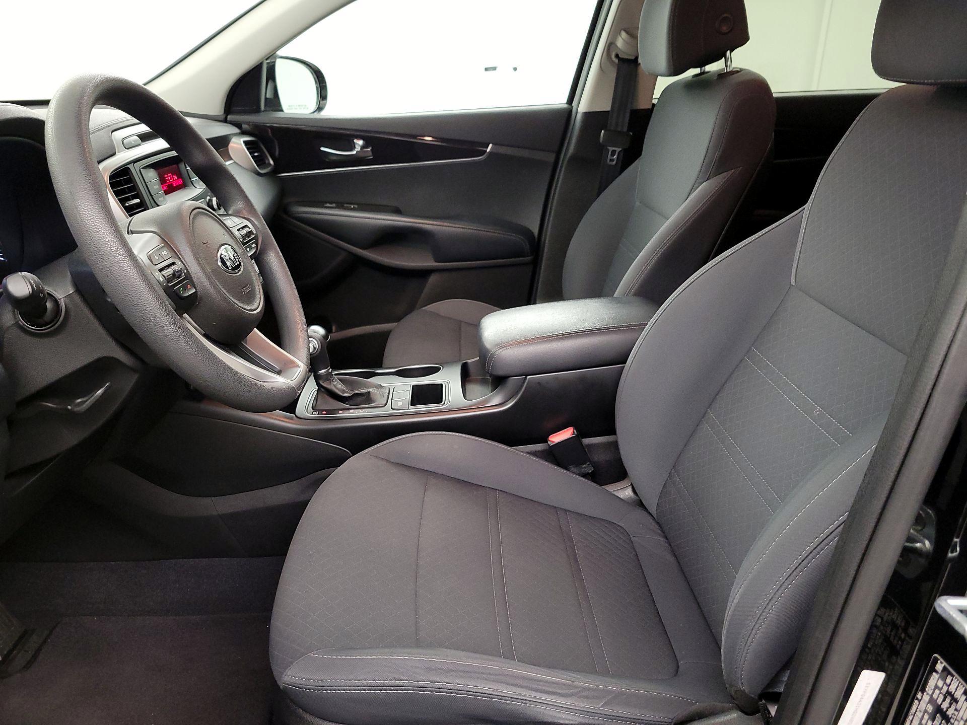 Thumbnail: 2017 Kia Sorento - 11