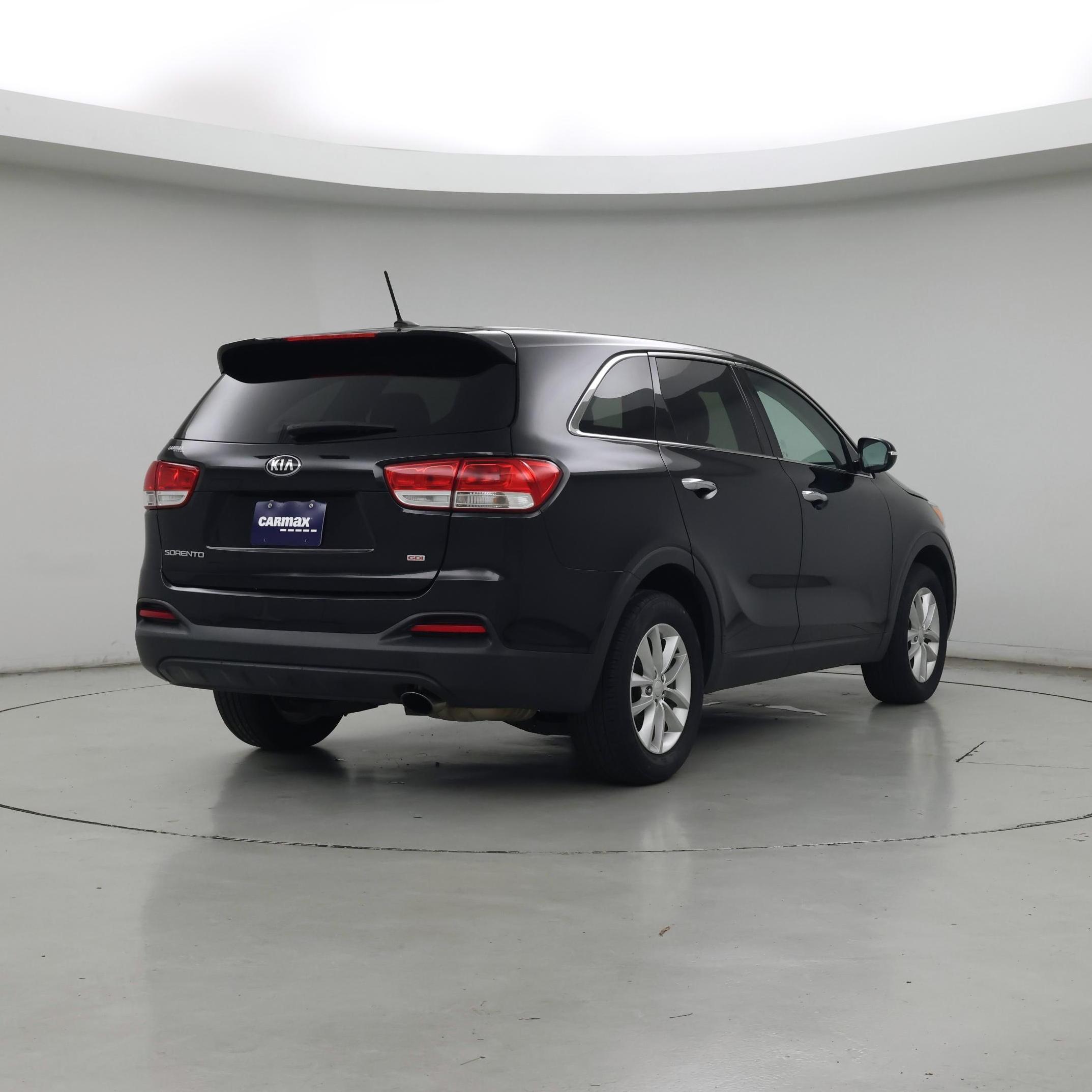 Thumbnail: 2017 Kia Sorento - 8