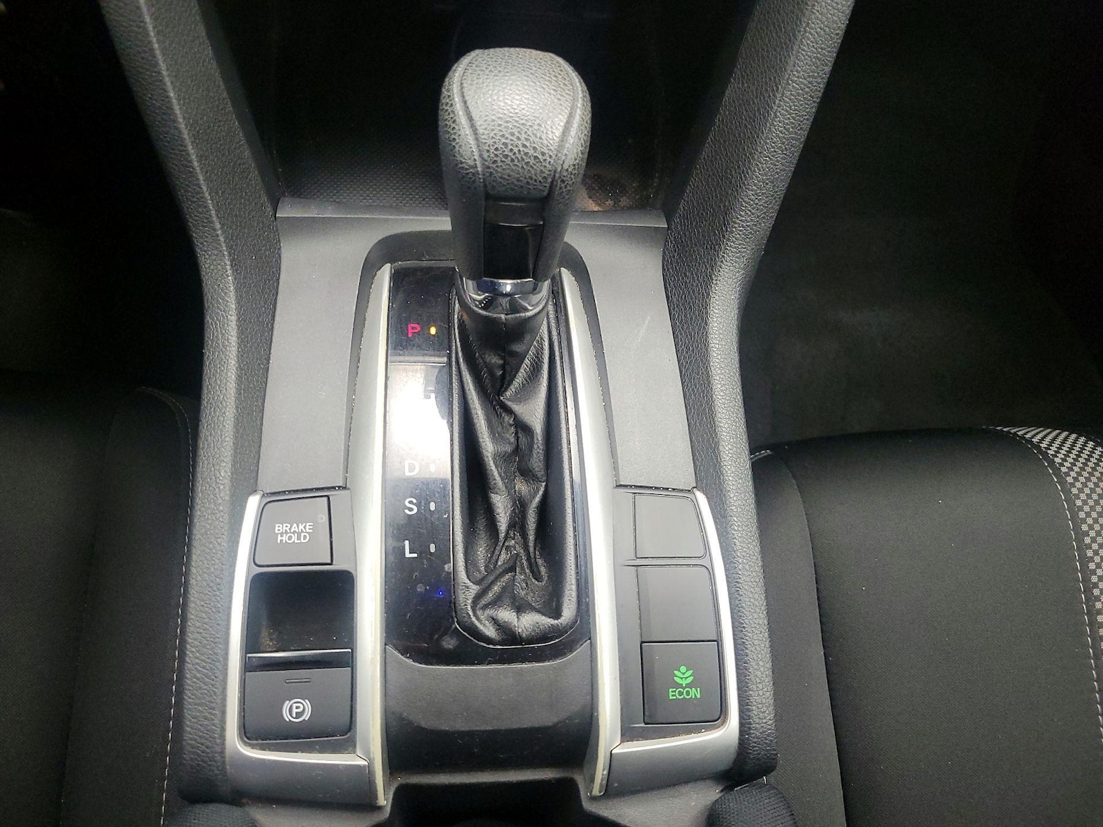 2019 Honda Civic LX - Photo 18